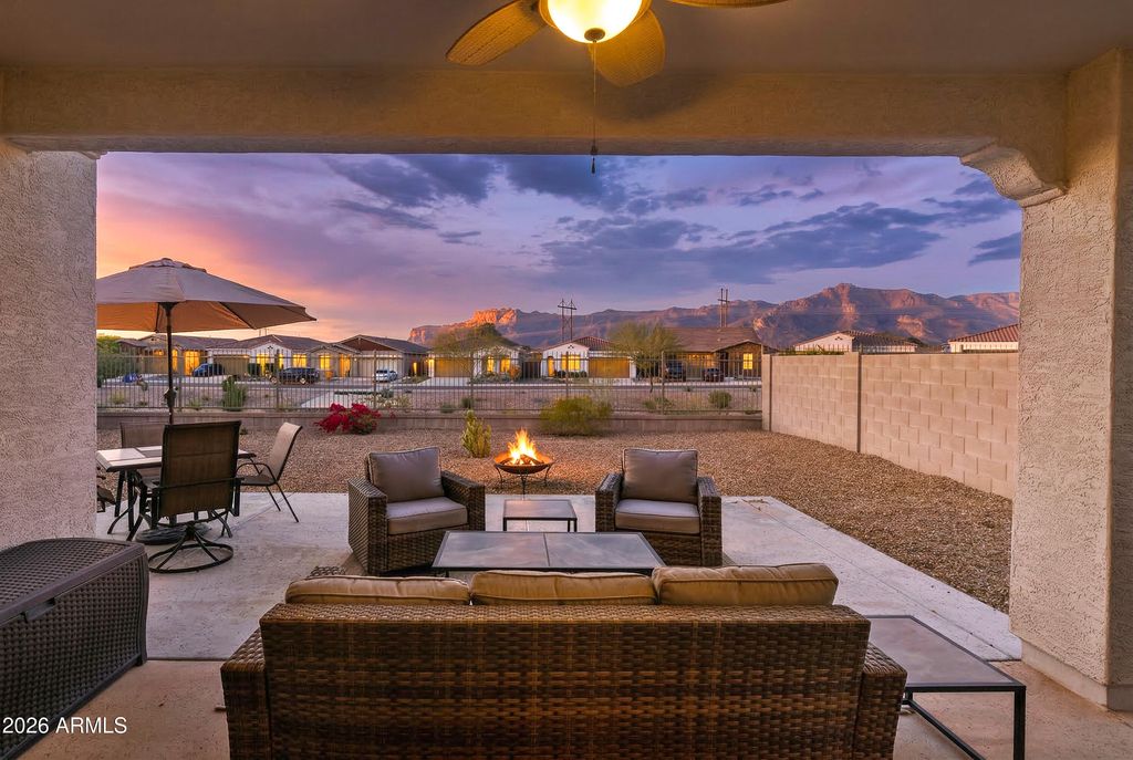 Photo of 11606 E Chevelon Trail, Gold Canyon, AZ 85118 (MLS # 7016089)