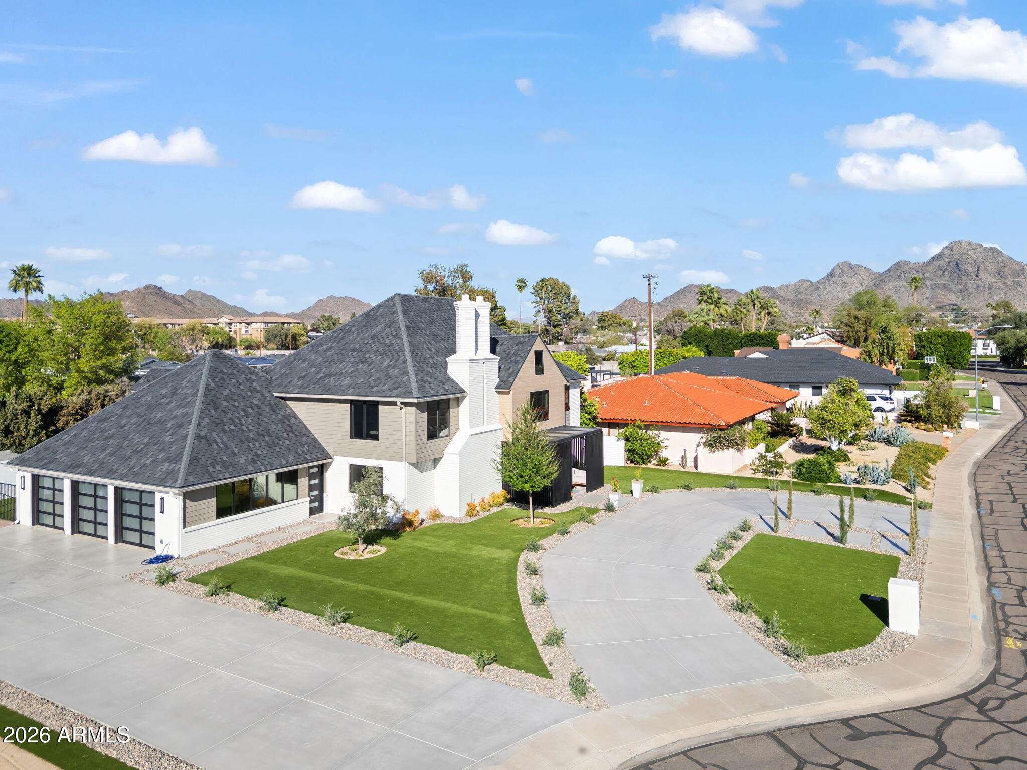 910 E KALER Drive
