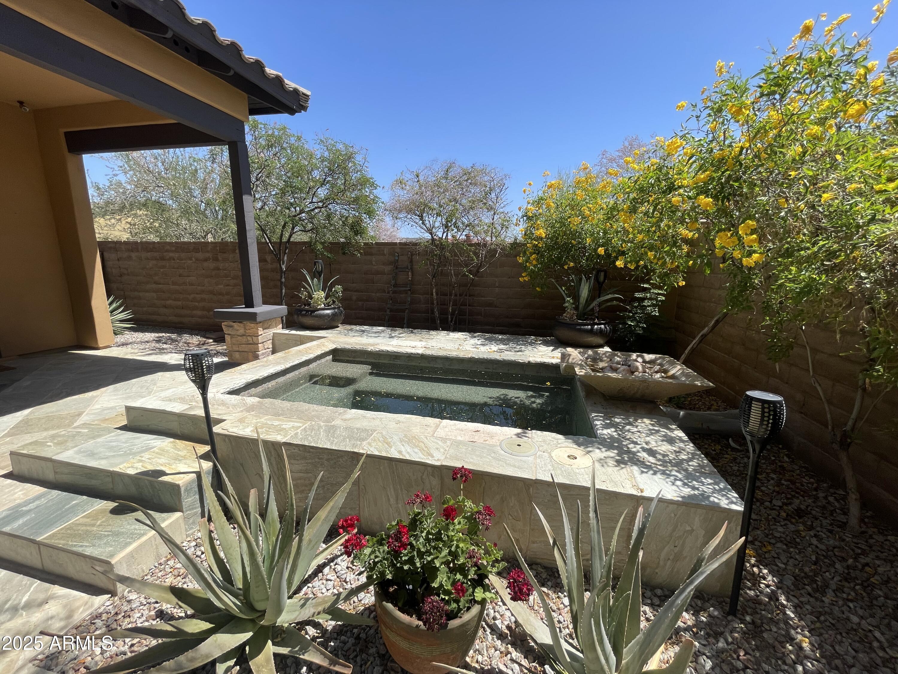 12035 W RED HAWK Drive