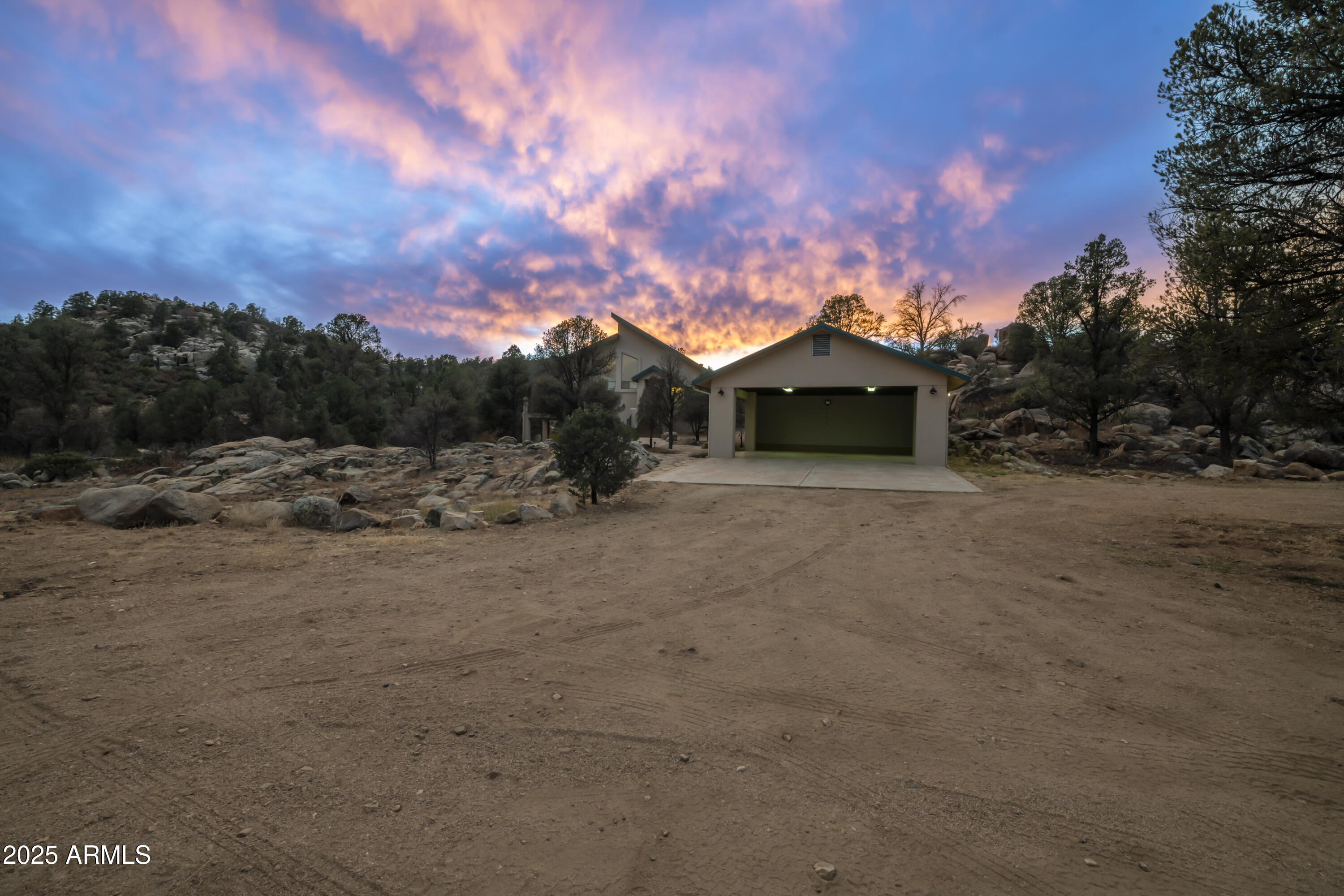 18250 S BACKWOODS Trail