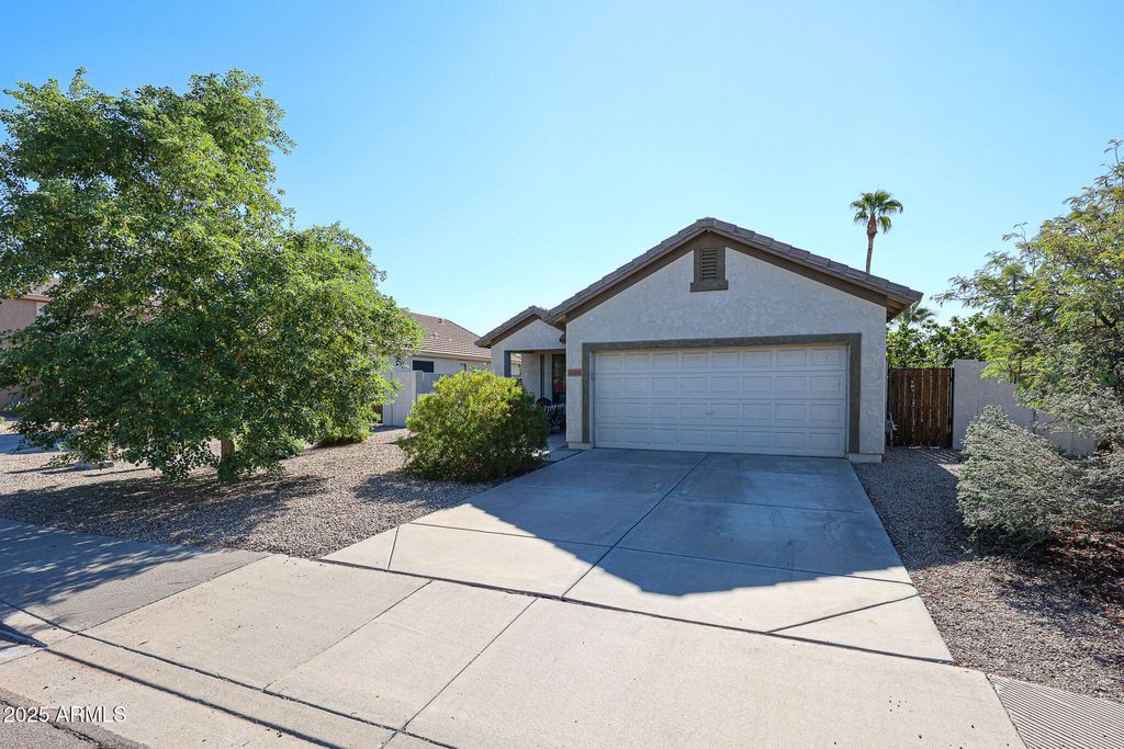Photo of 2549 S Sunnyvale Avenue, Gilbert, AZ 85295 (MLS # 6924750)