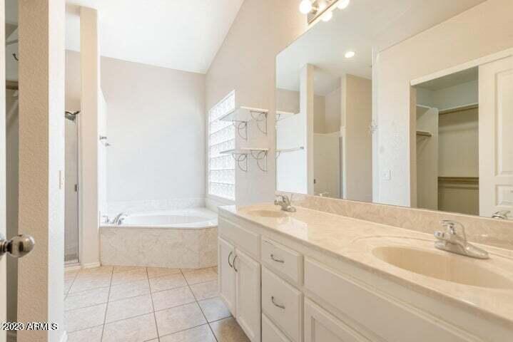 CANYON DE FLORES PHASE 2B - Residential Lease