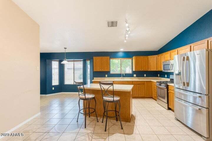 CANYON DE FLORES PHASE 2B - Residential Lease