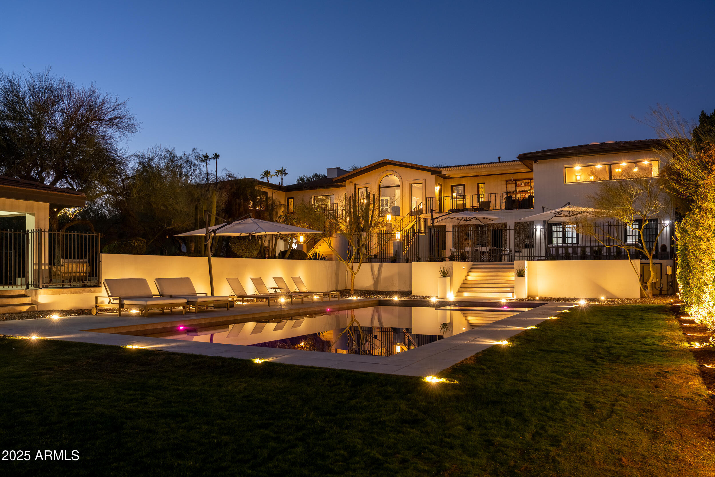 3977 E Paradise View Drive