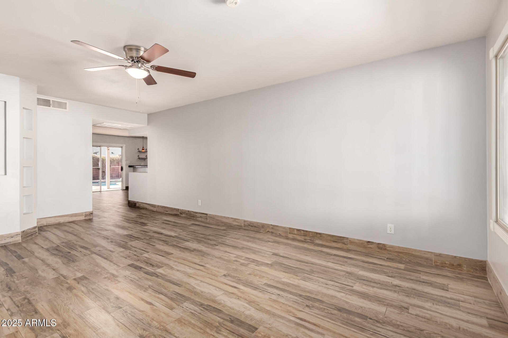 307 W SANTA CRUZ Drive