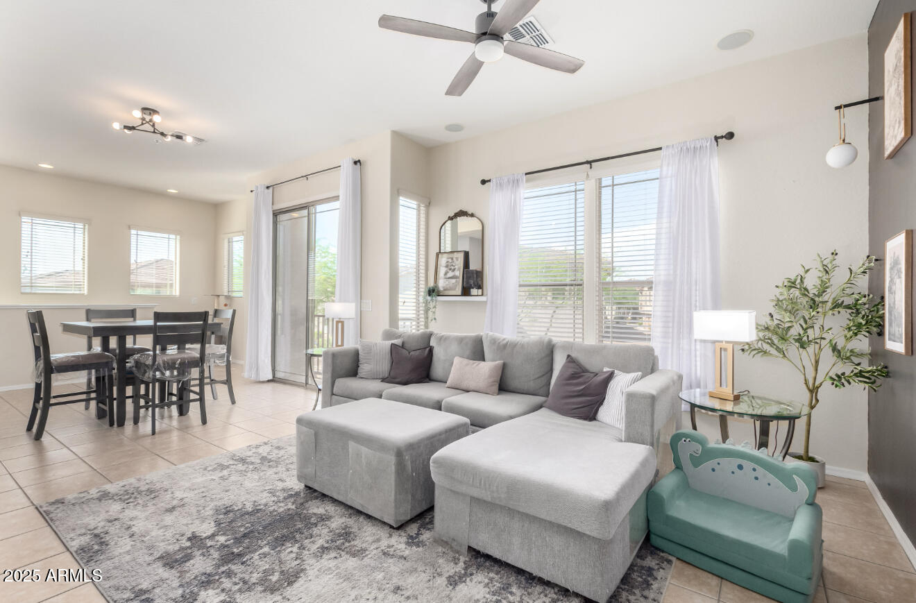 42424 N GAVILAN PEAK Parkway 59212