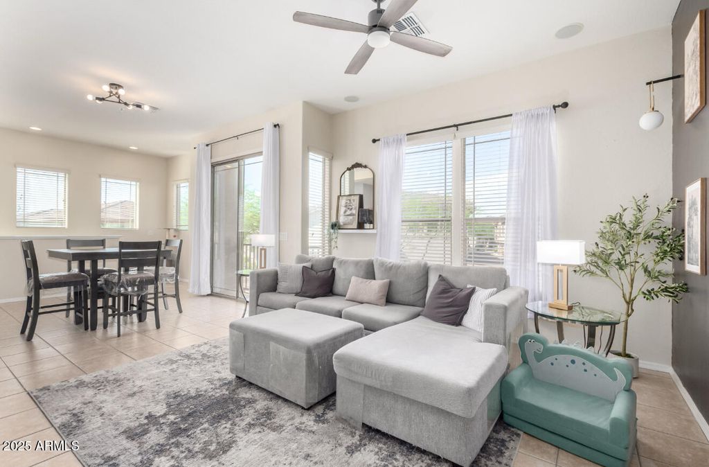 Photo of 42424 N Gavilan Peak Parkway #59212, Anthem, AZ 85086 (MLS # 6901365)