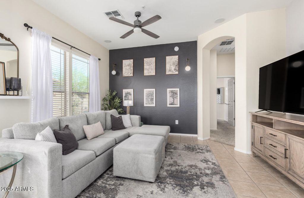 Photo of 42424 N Gavilan Peak Parkway #59212, Anthem, AZ 85086 (MLS # 6901365)