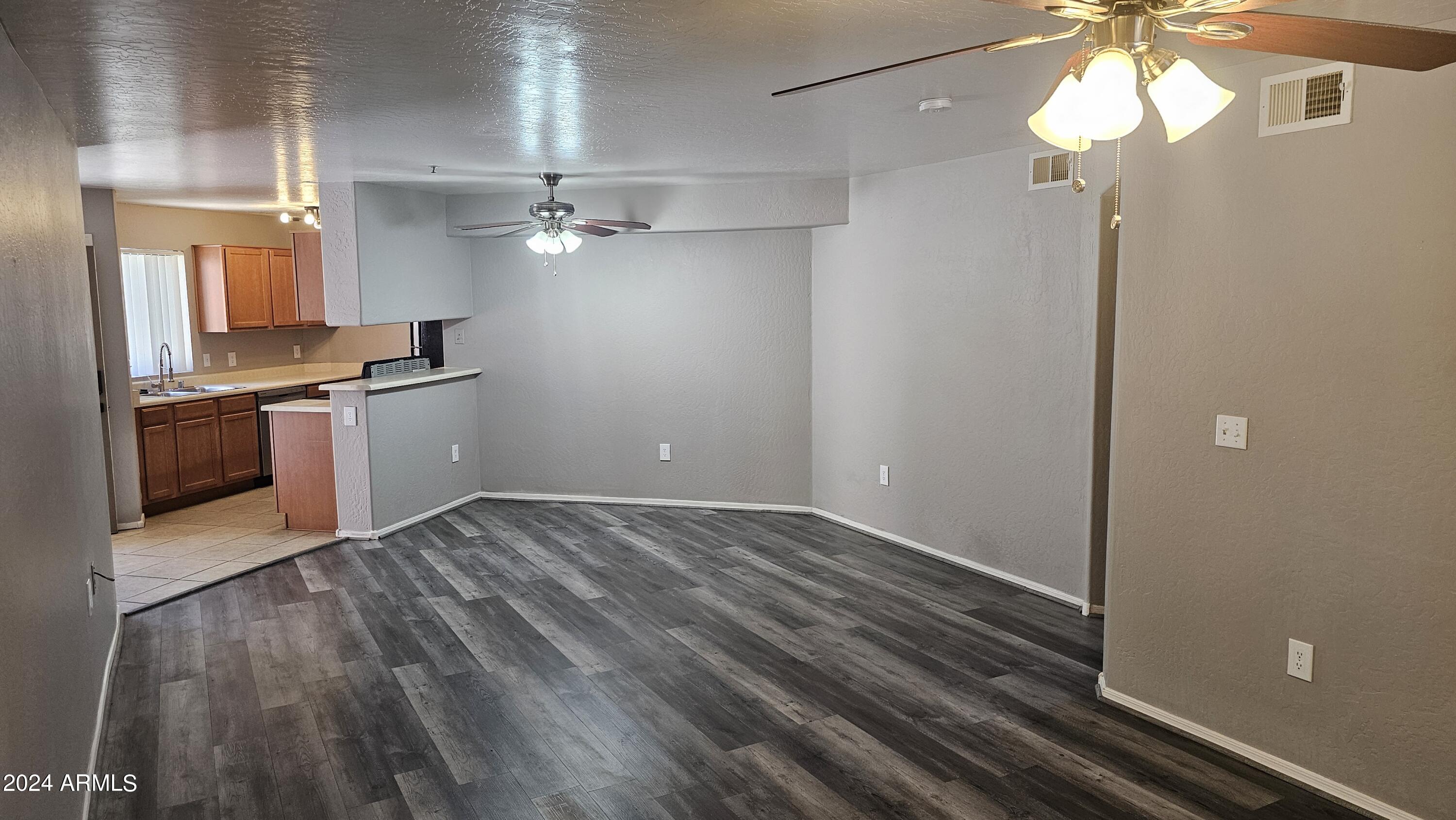 1287 N ALMA SCHOOL Road 164