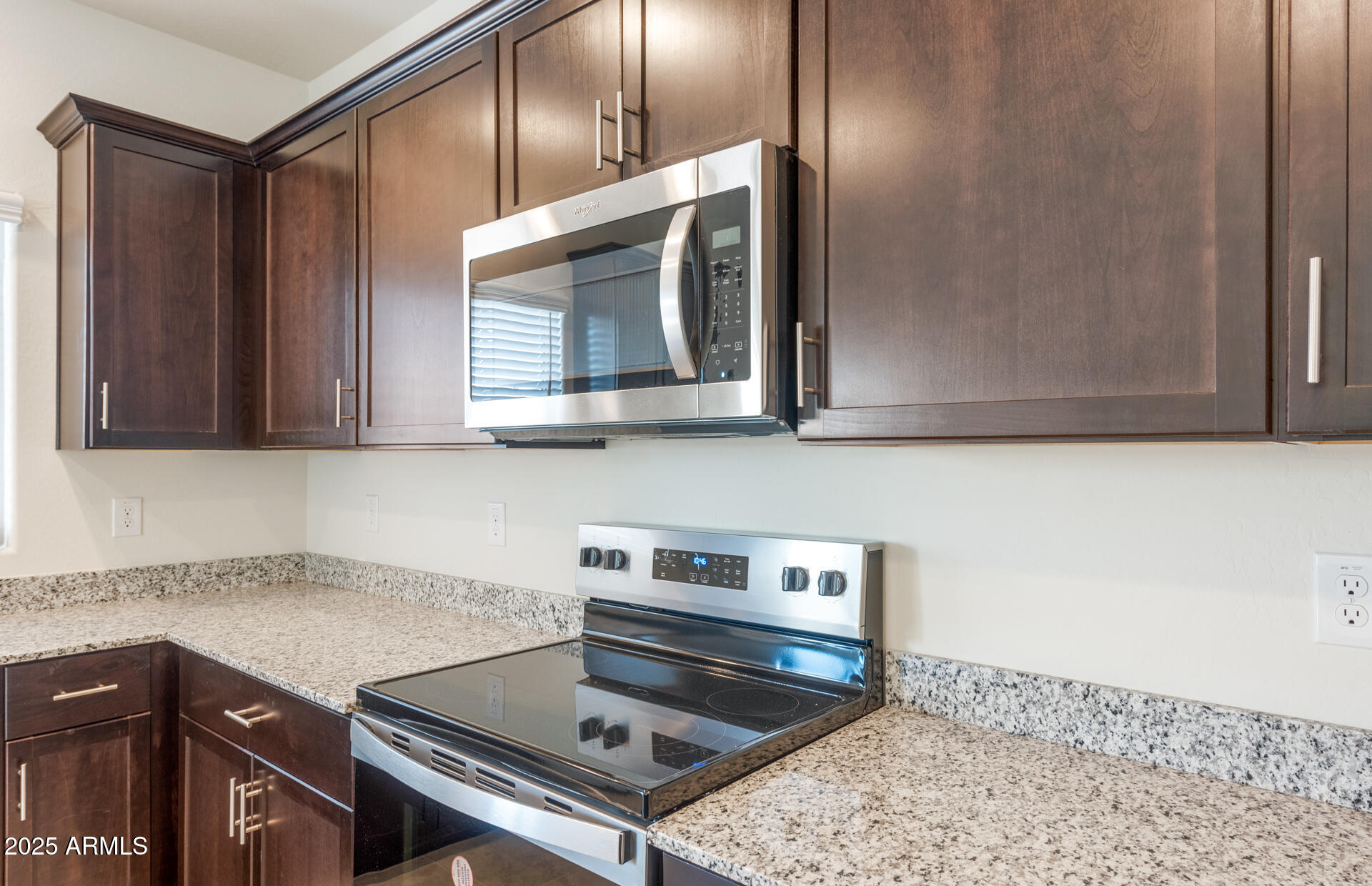 42860 W Peters Drive