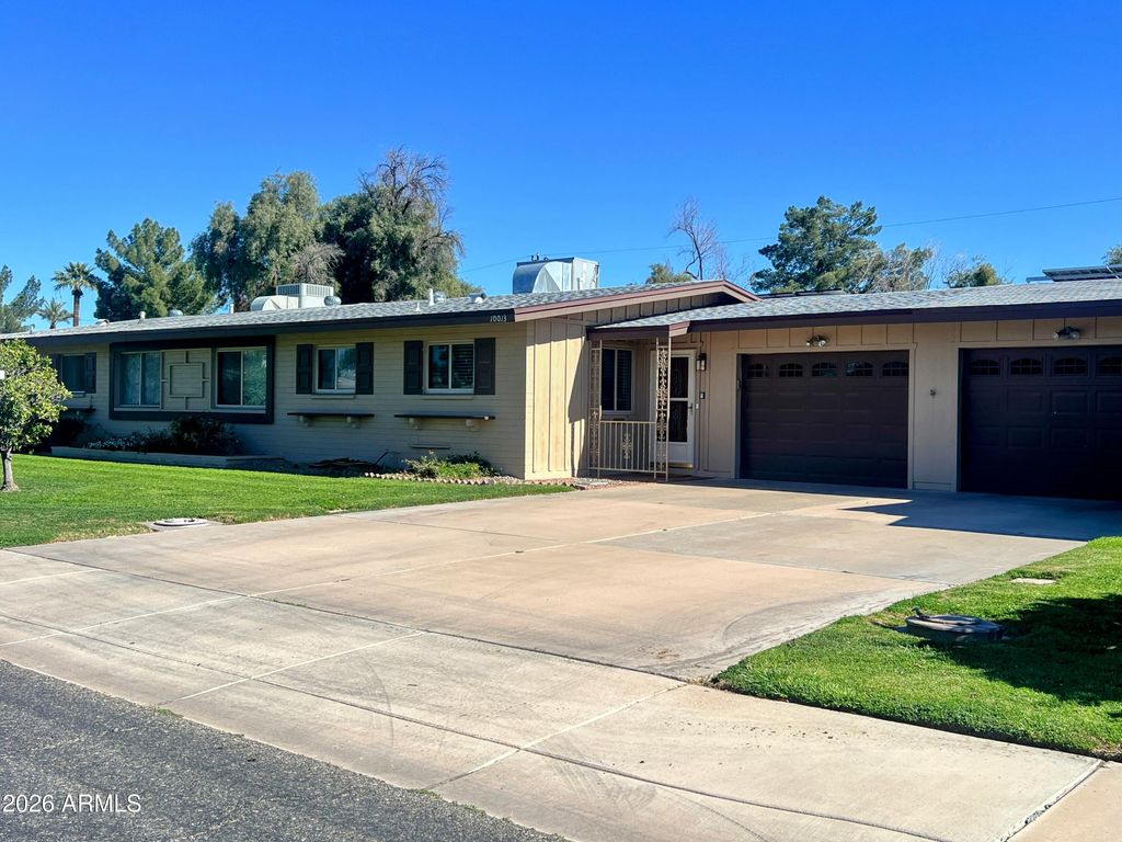 Photo of 10013 W Lakeview Circle N, Sun City, AZ 85351 (MLS # 7009168)