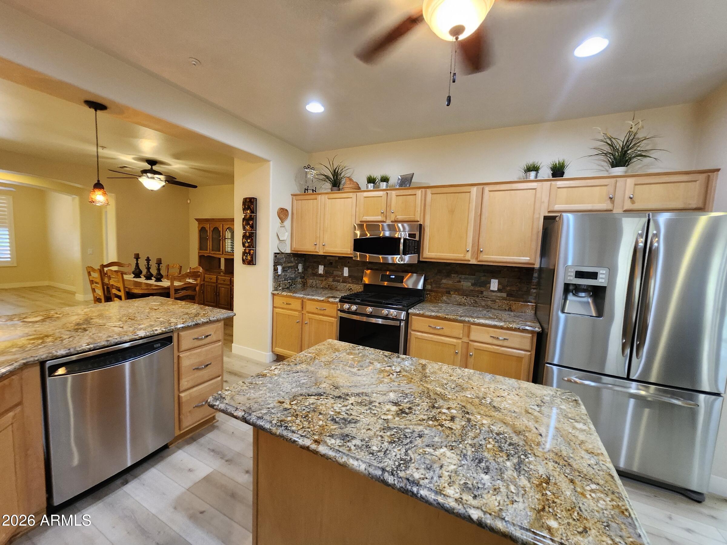 12864 W HEDGE HOG Place