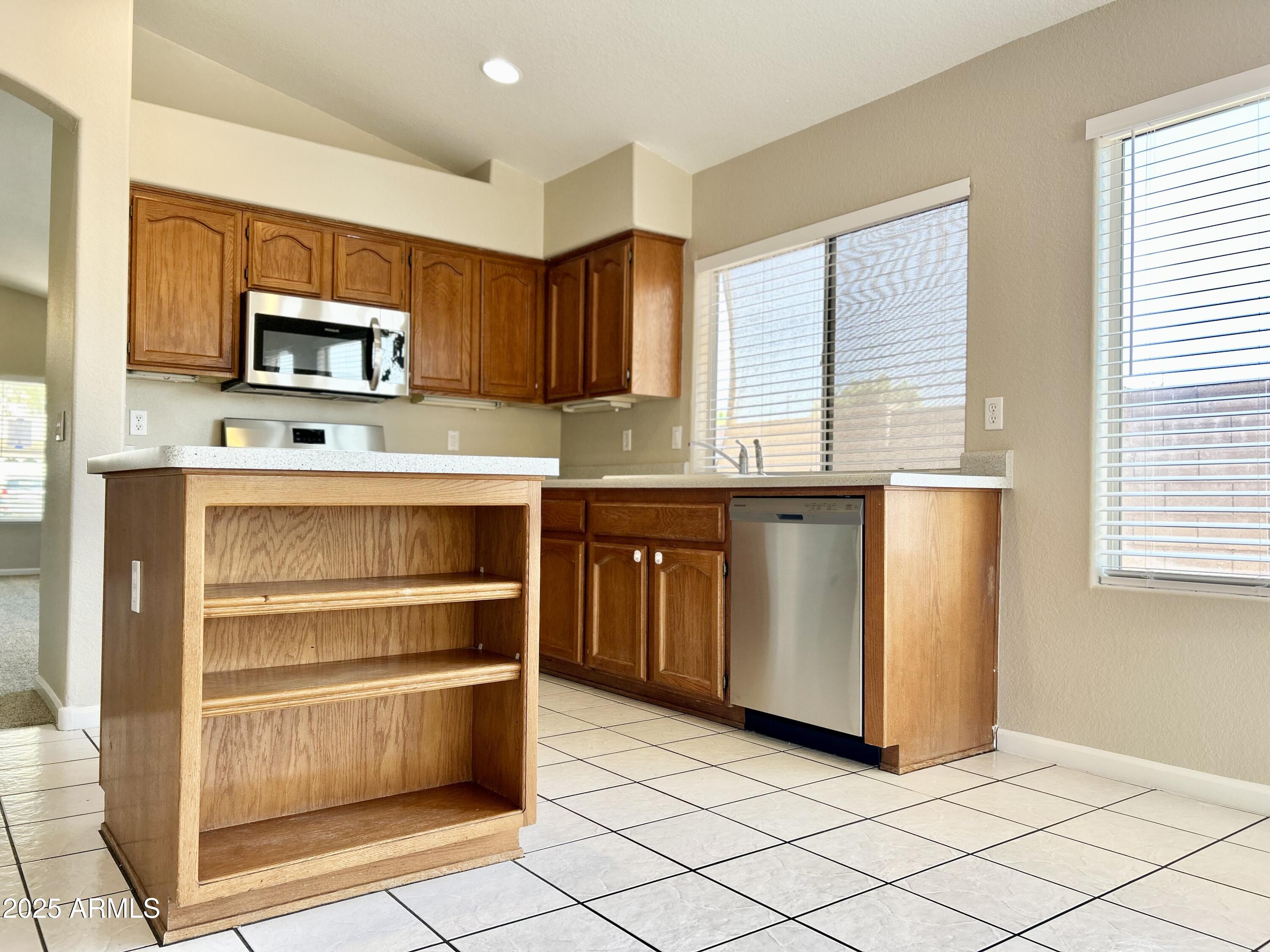 437 W SAN ANGELO Street