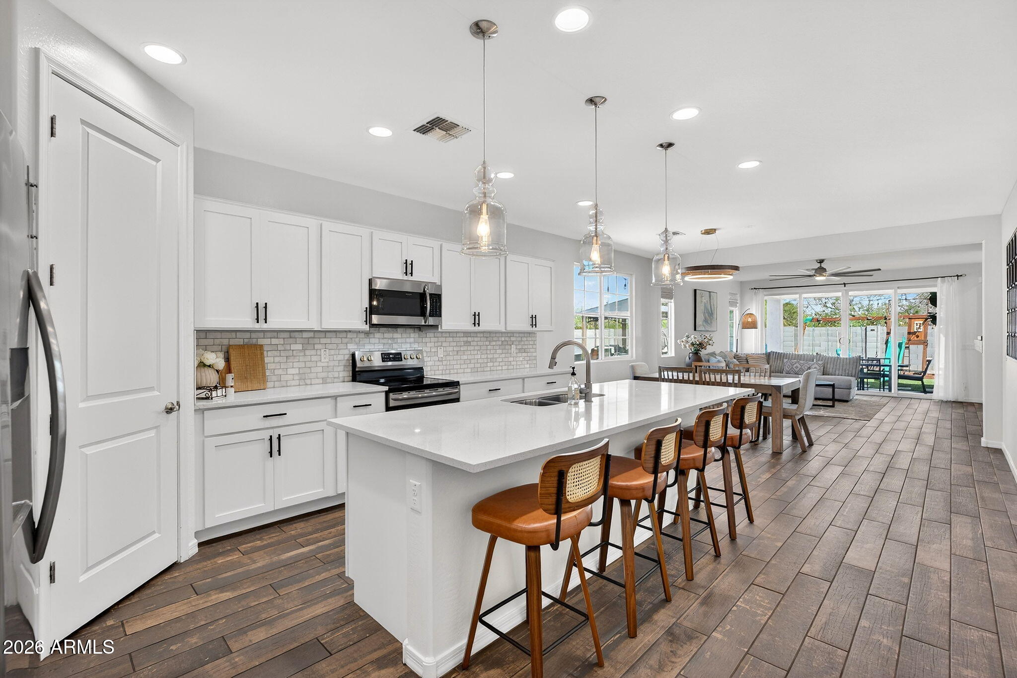 8450 W MEDLOCK Drive