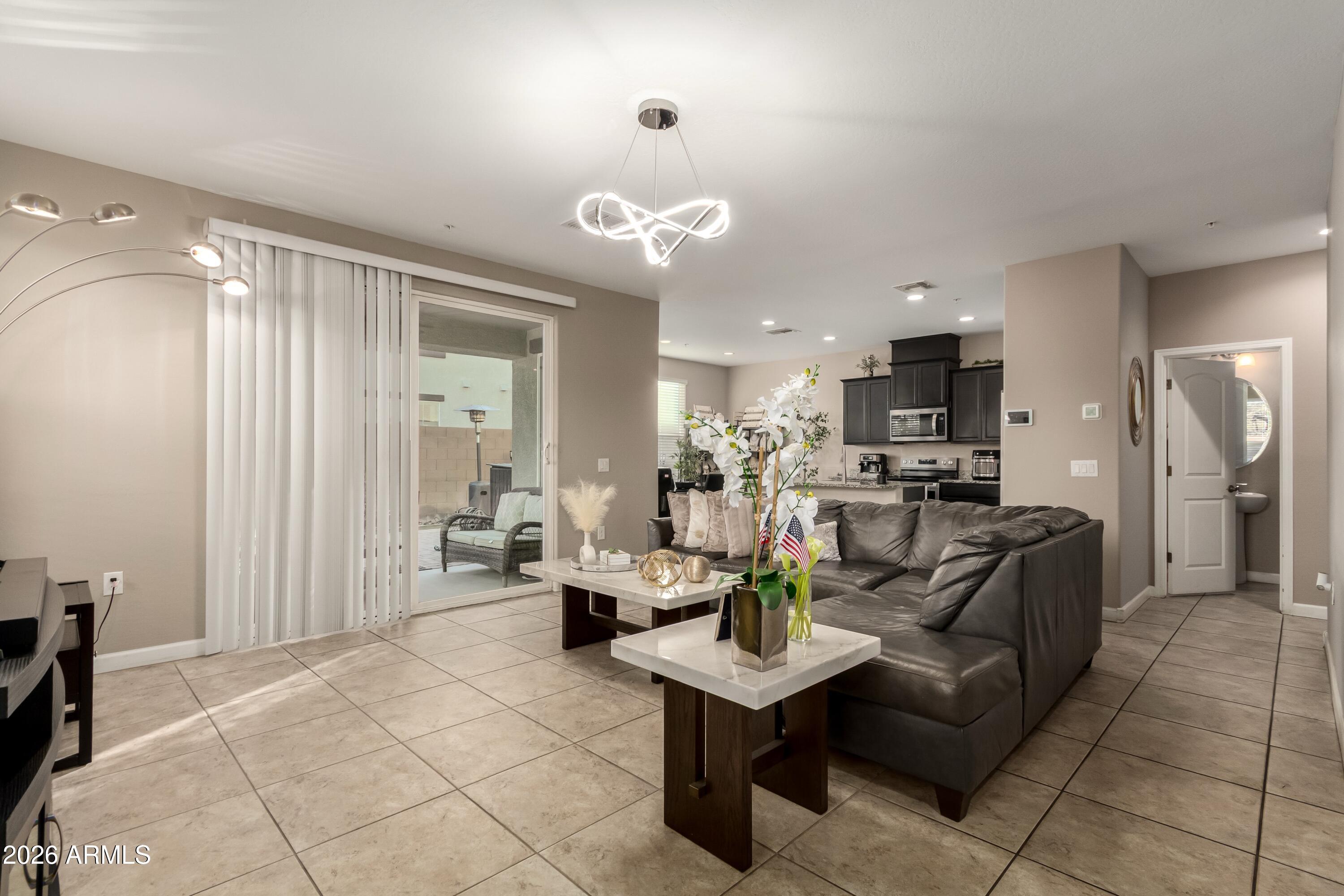 1255 N ARIZONA Avenue 1061