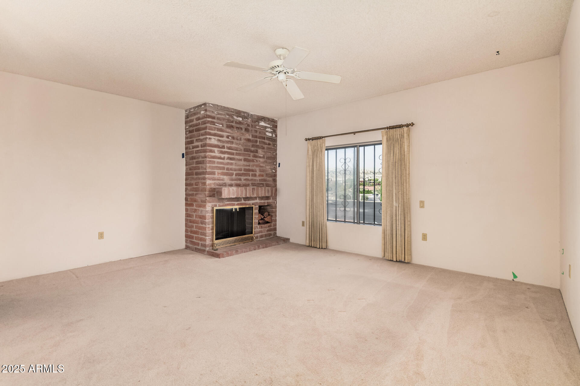 1409 W CALLE MENDOZA --