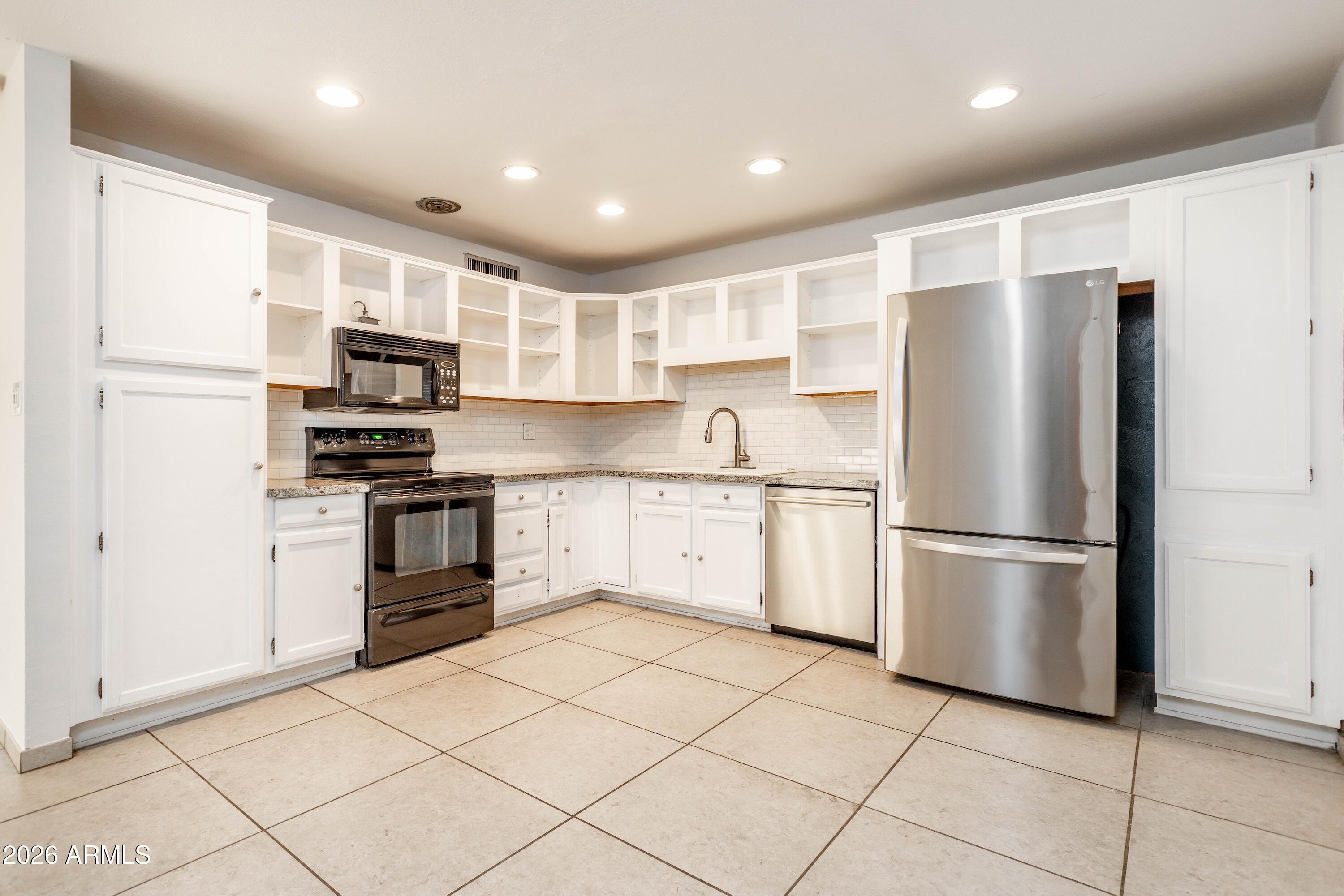 1720 N 75TH Place