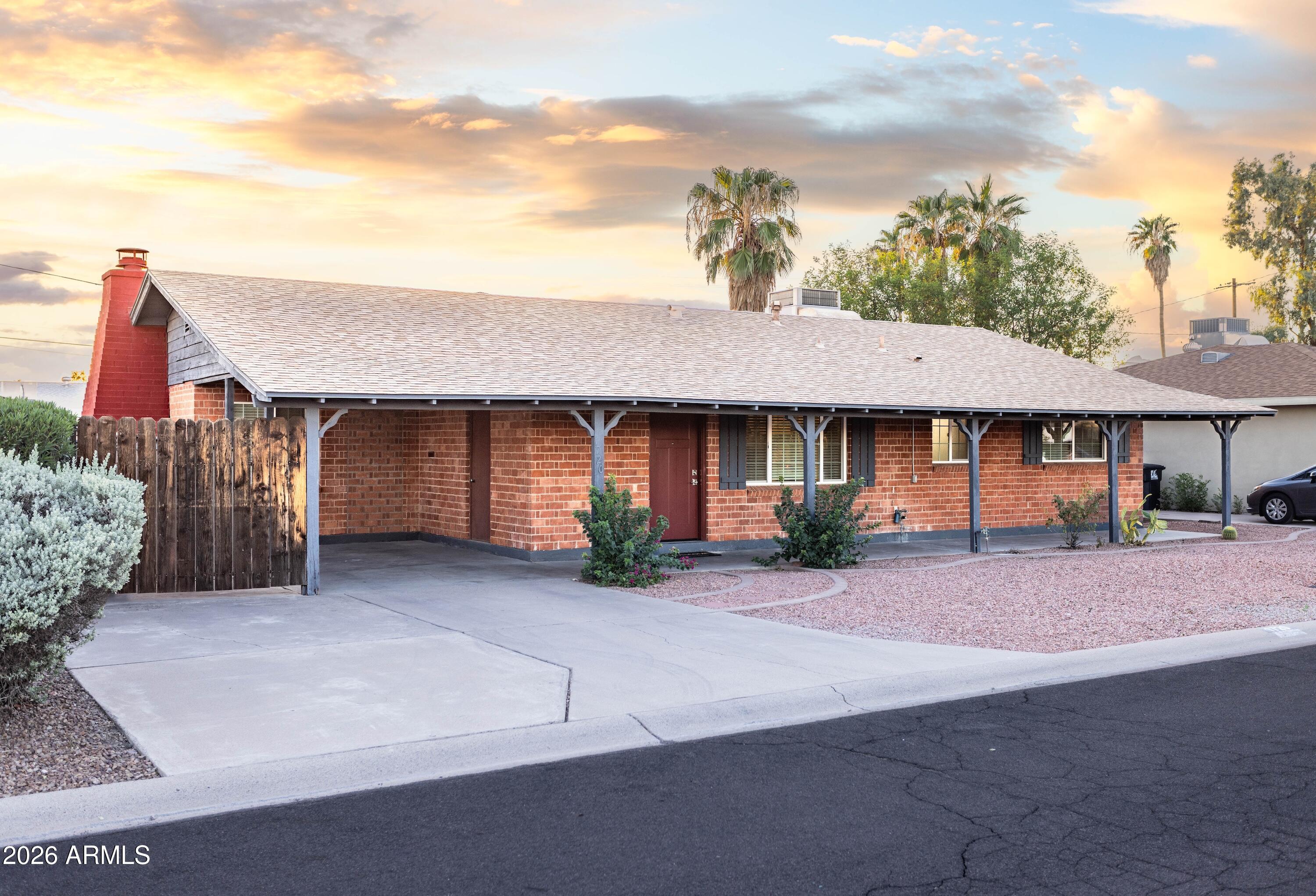 1720 N 75TH Place