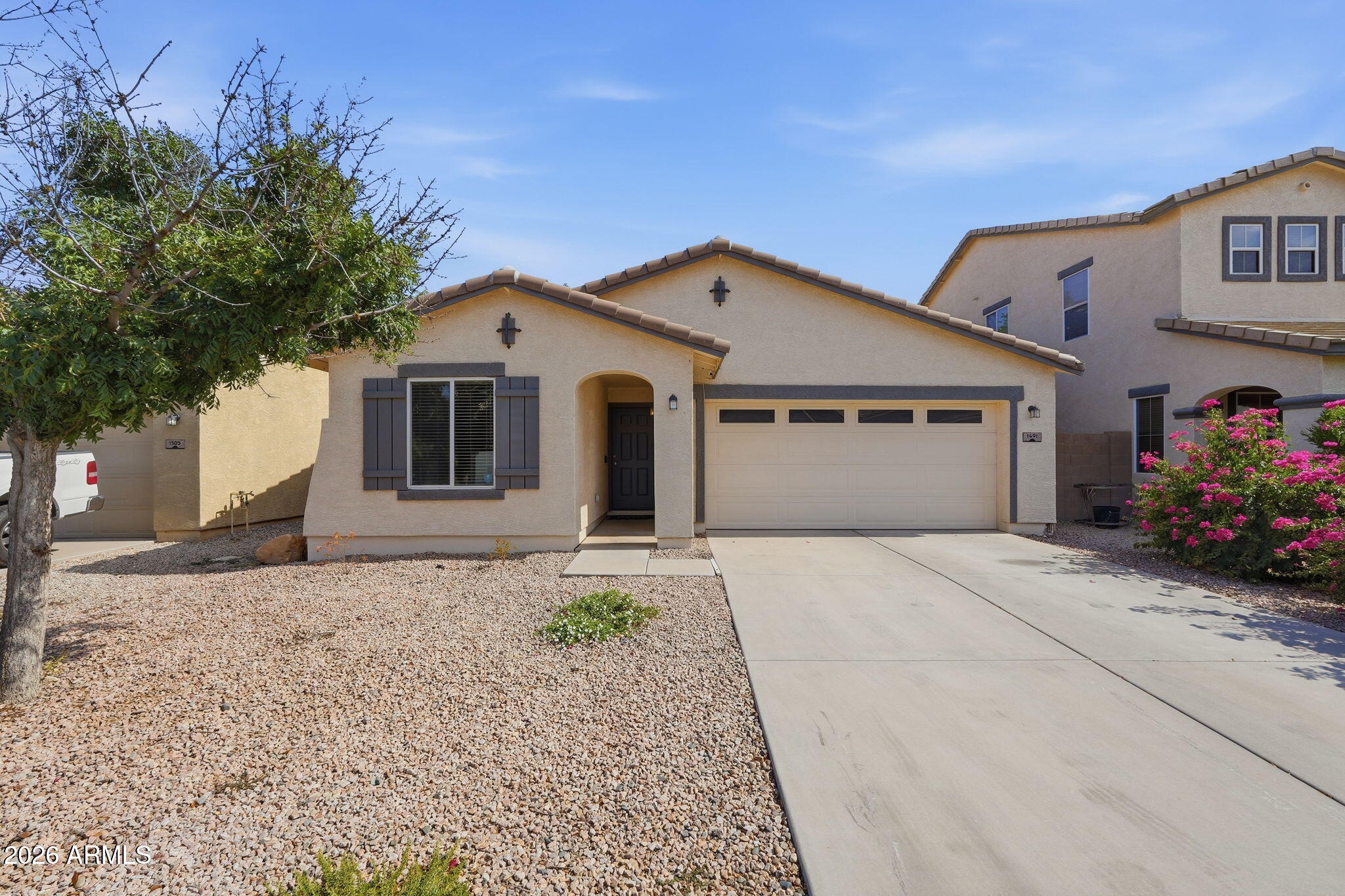1491 E LAKEVIEW Drive