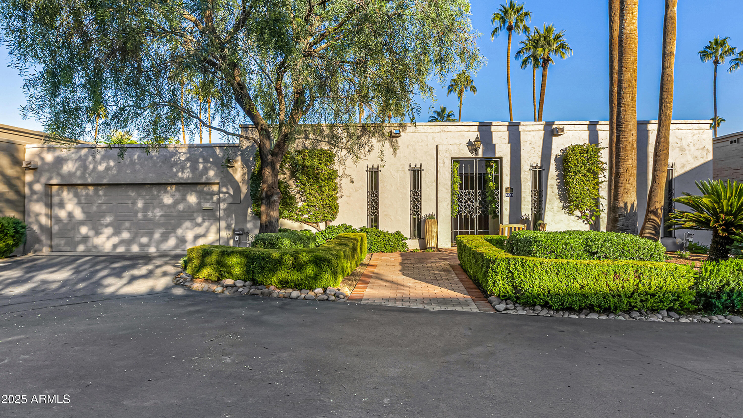 5642 N SCOTTSDALE Road