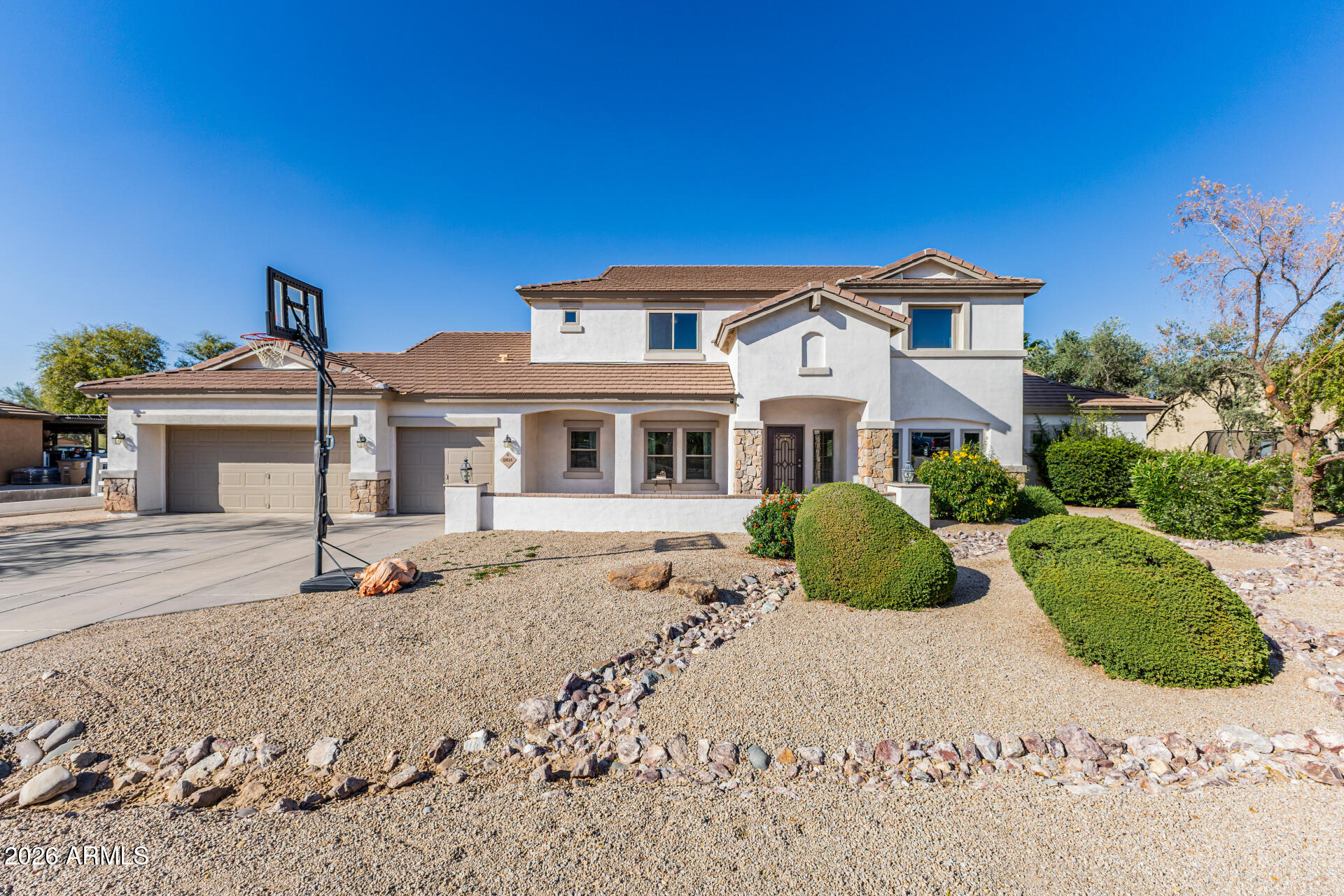 9814 W PROSPECTOR Drive