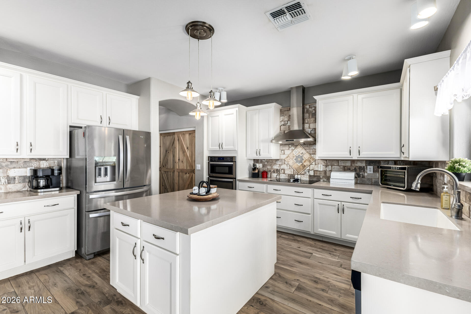 9814 W PROSPECTOR Drive