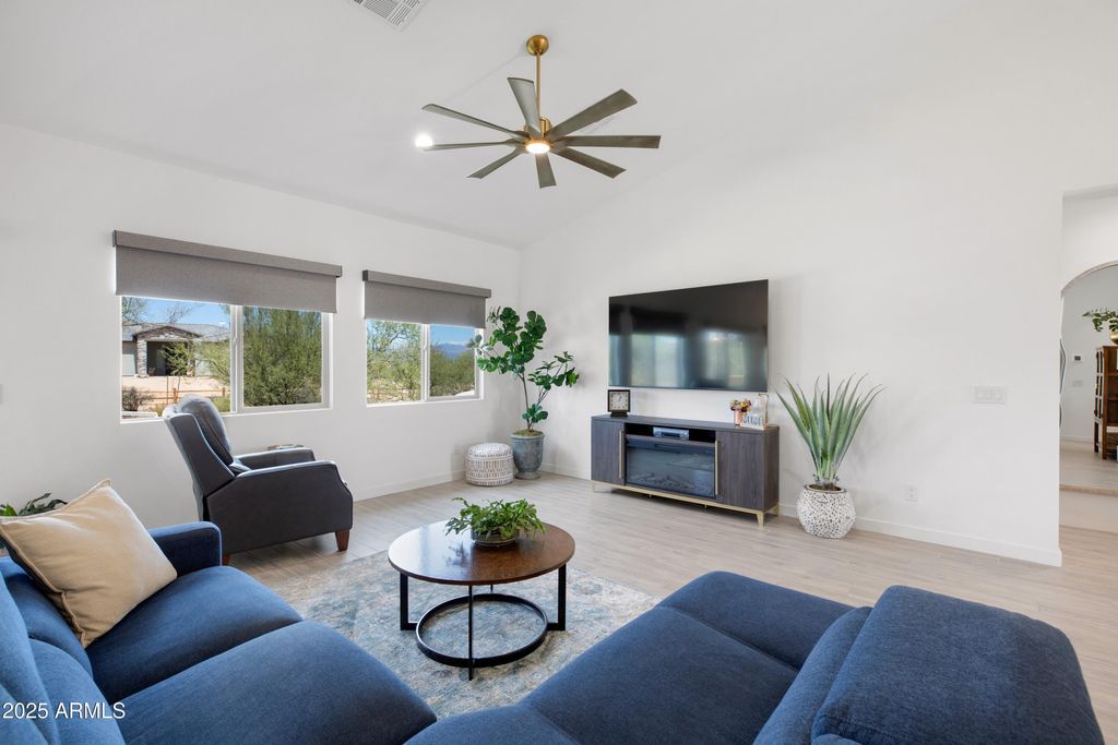 Photo of 16206 E Dixileta Drive, Scottsdale, AZ 85262 (MLS # 6908330)