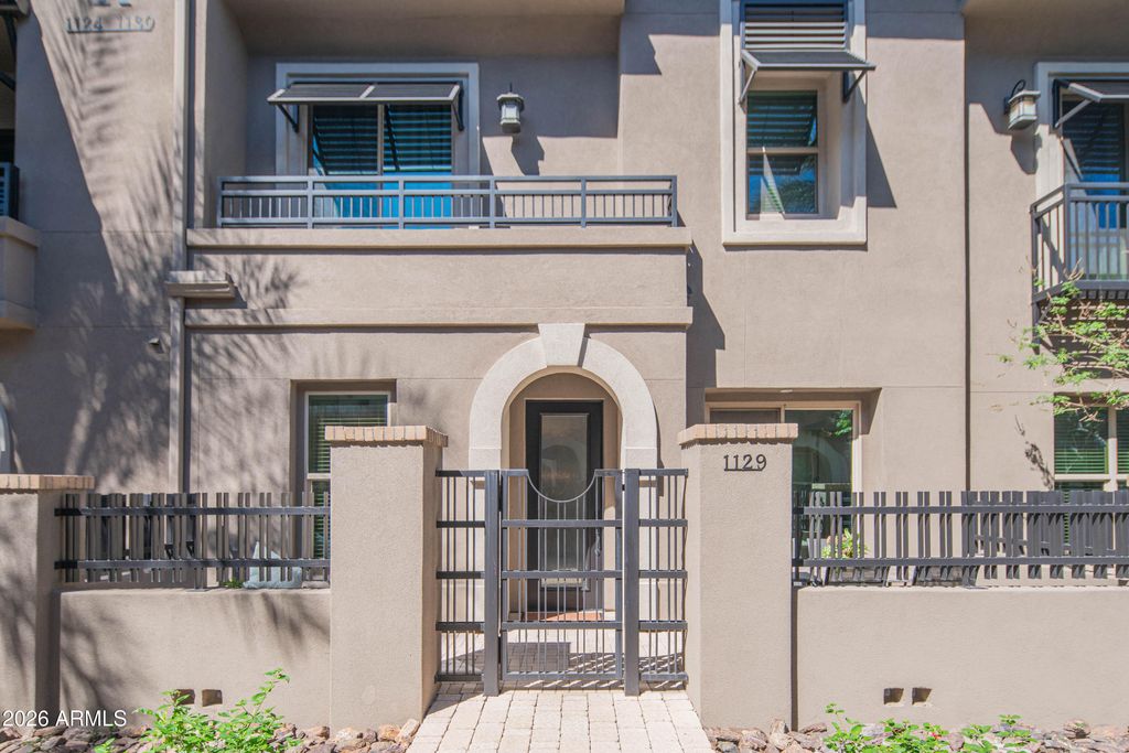 Photo of 6565 E Thomas Road #1129, Scottsdale, AZ 85251 (MLS # 7000286)