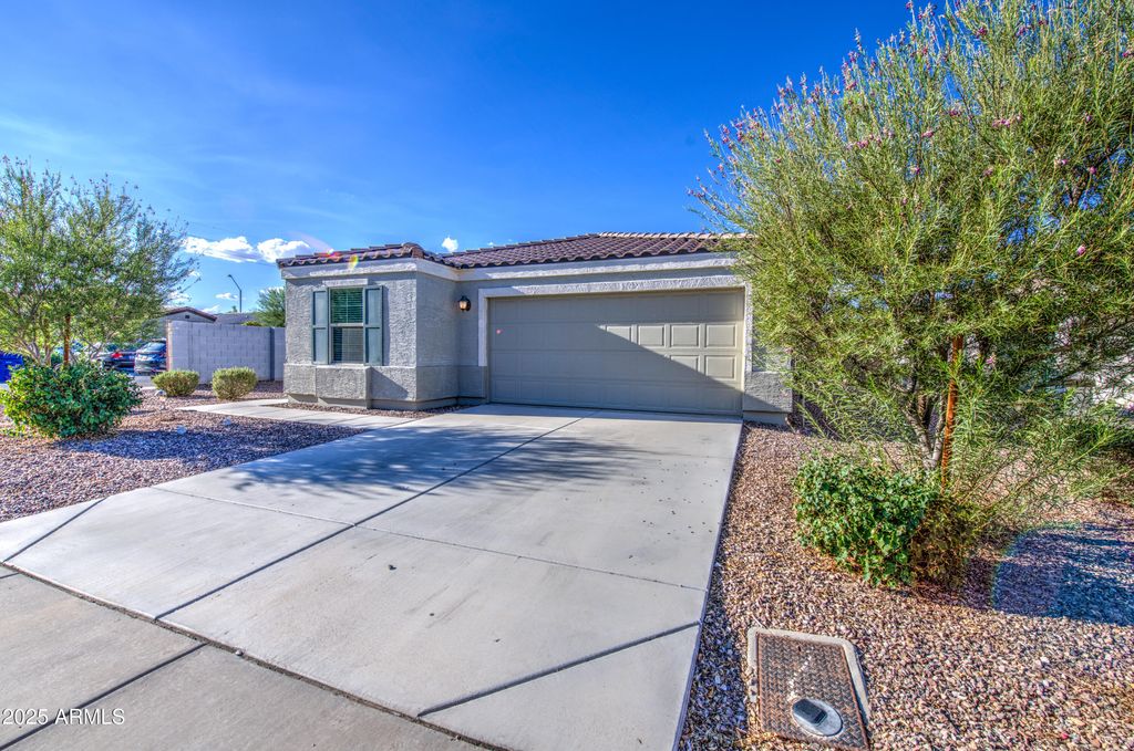 Photo of 25854 W Valley View Drive, Buckeye, AZ 85326 (MLS # 6919171)