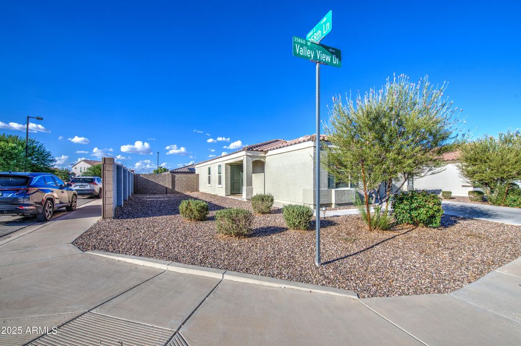 Photo of 25854 W Valley View Drive, Buckeye, AZ 85326 (MLS # 6919171)