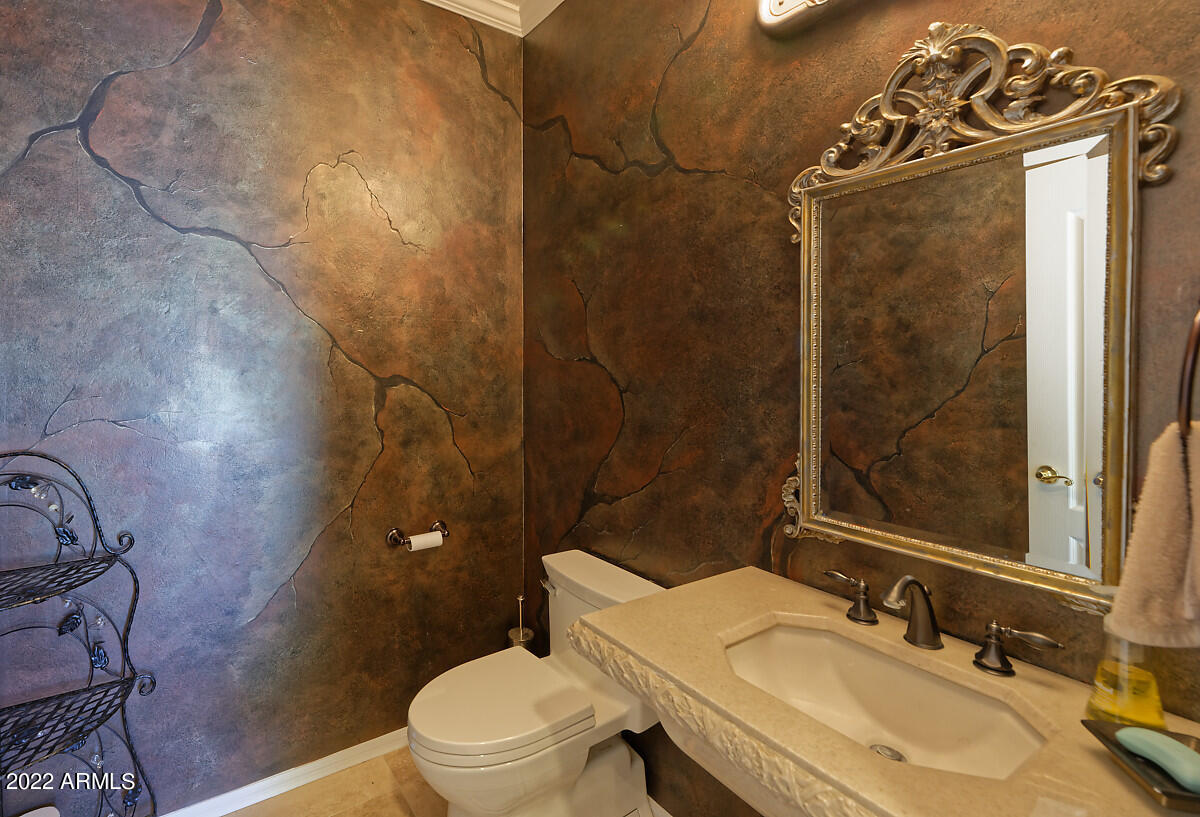 10220 E COCHISE Drive