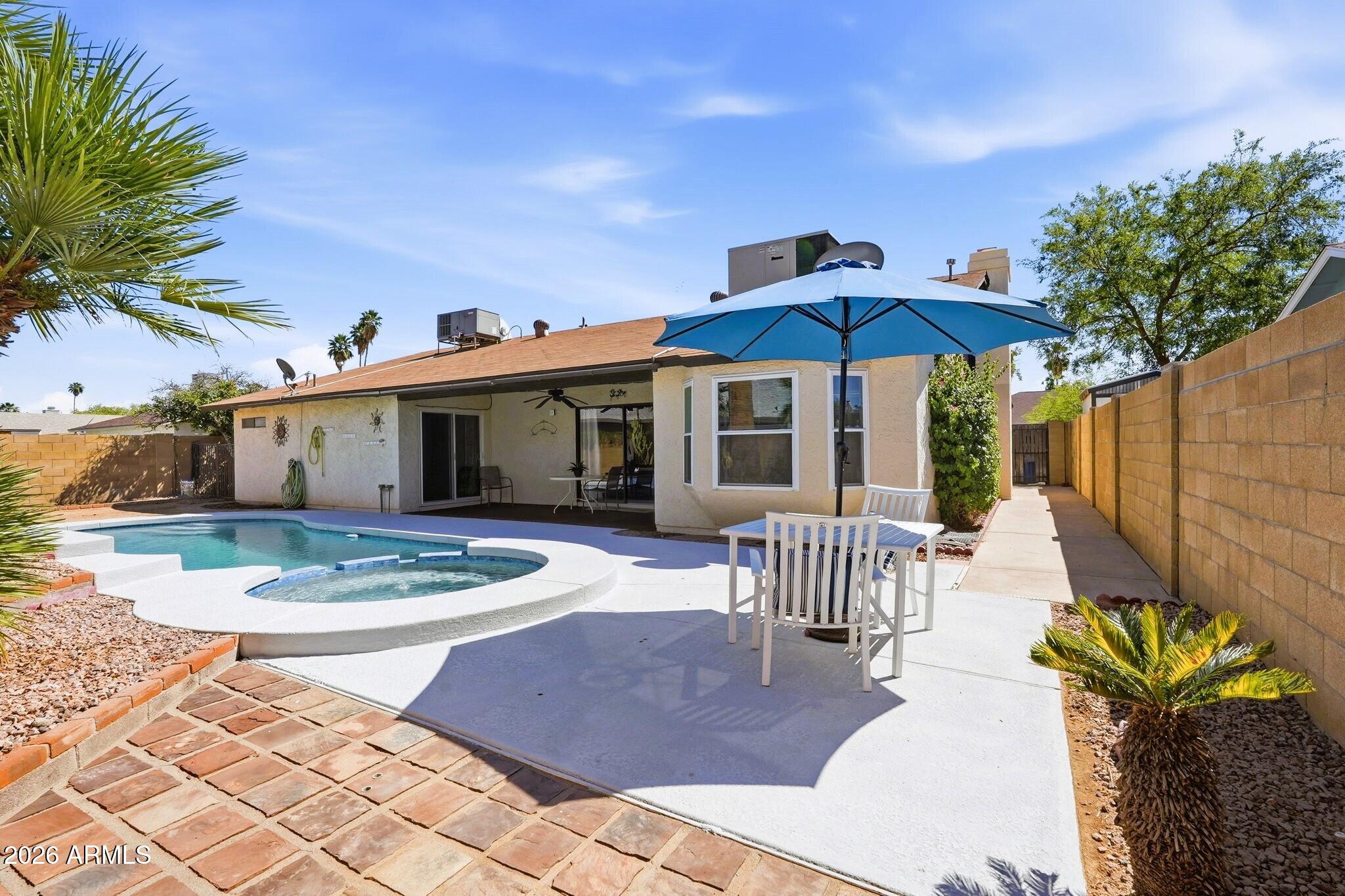 2908 E CONCHO Avenue