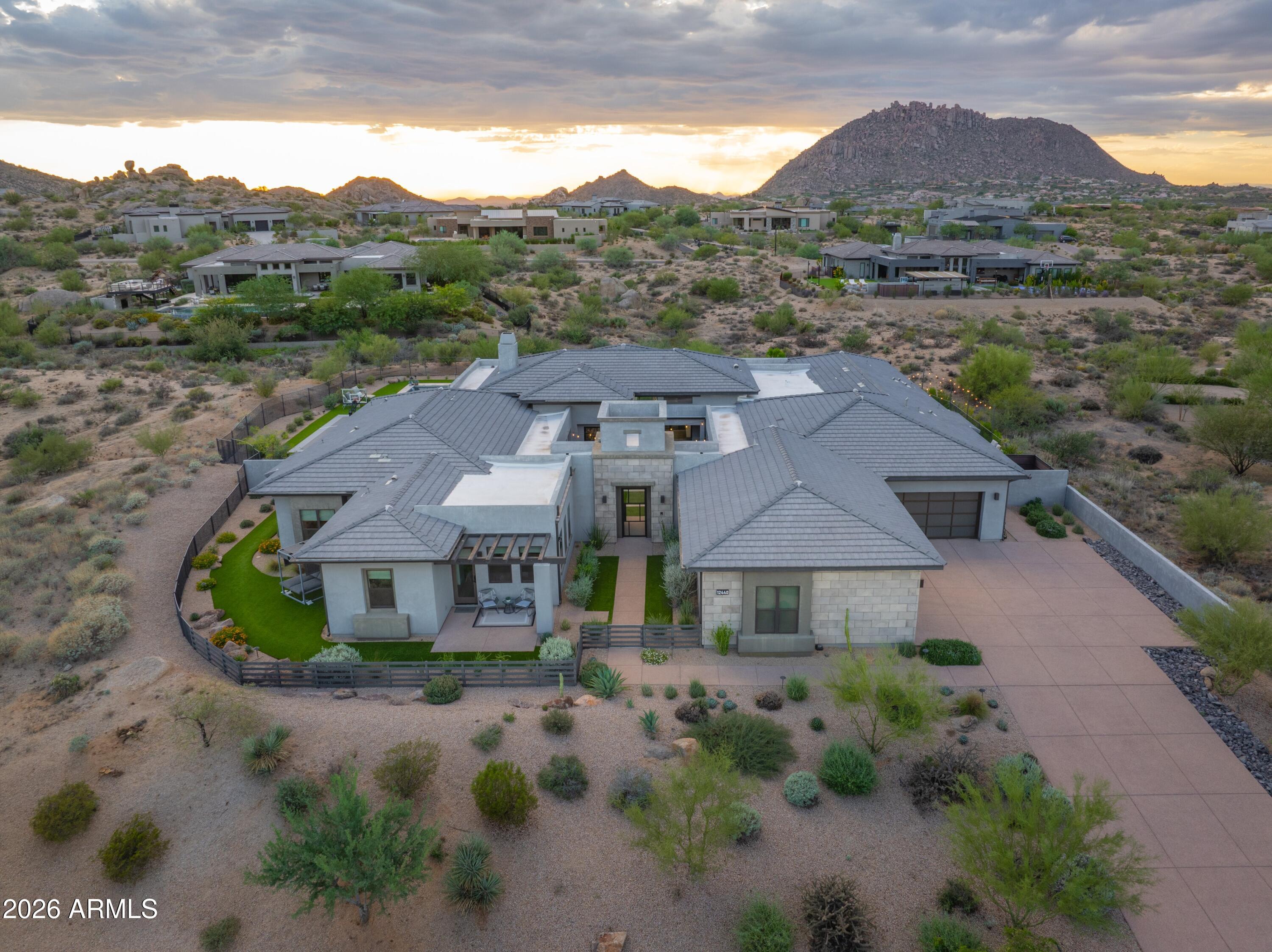 12440 E DESERT VISTA Drive