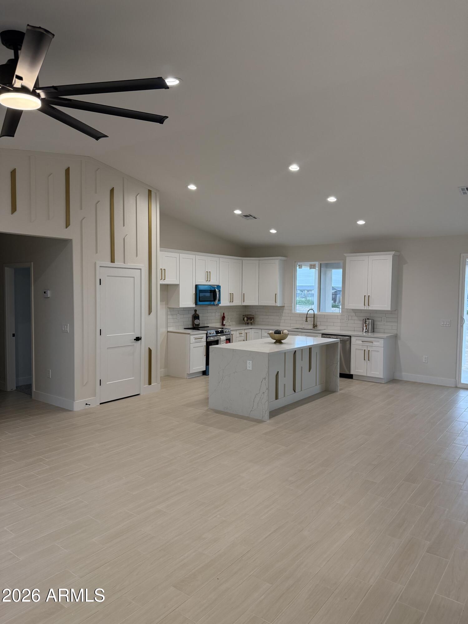 37691 W San Juan Ave --