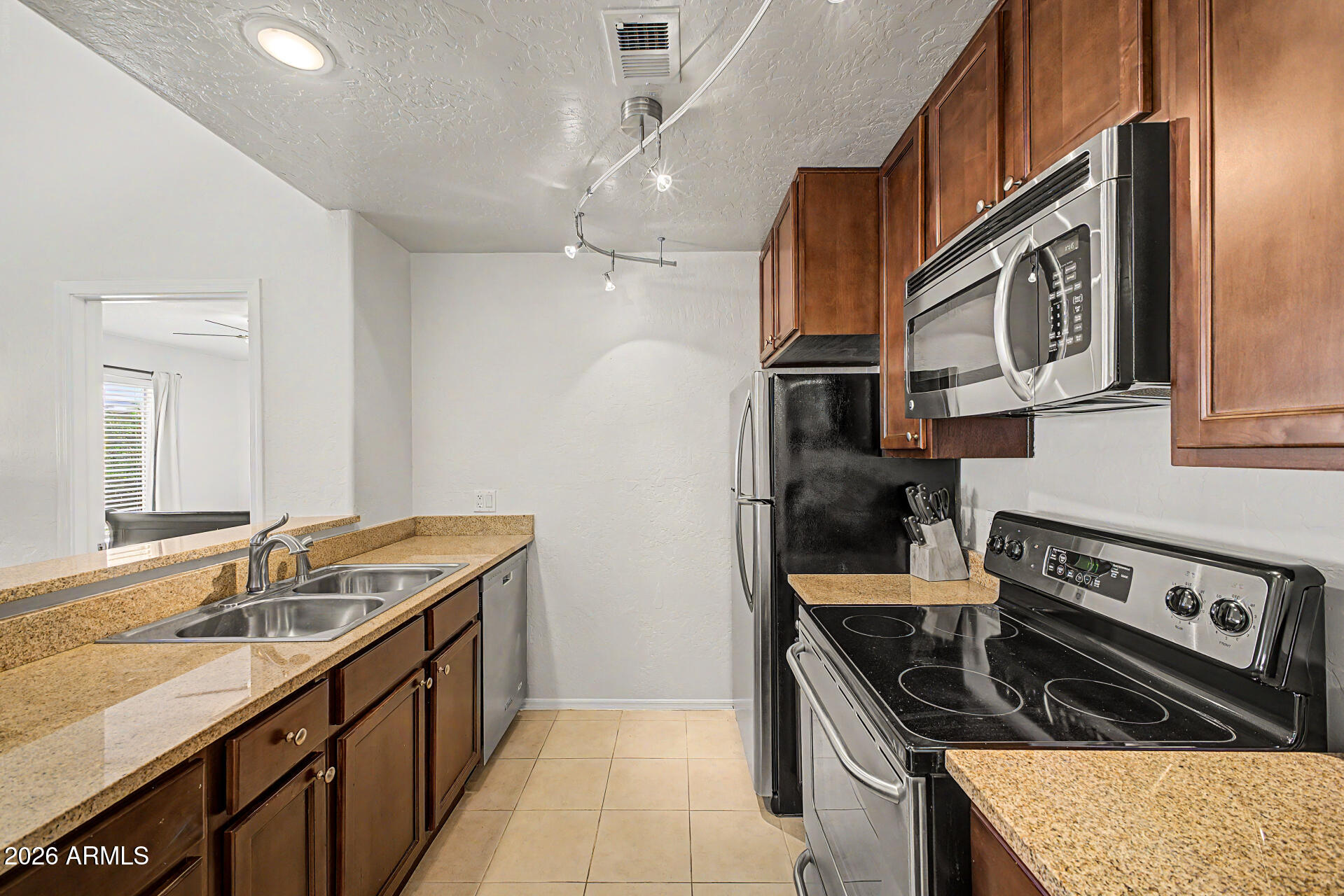ALLISON CONDOMINIUM - Residential