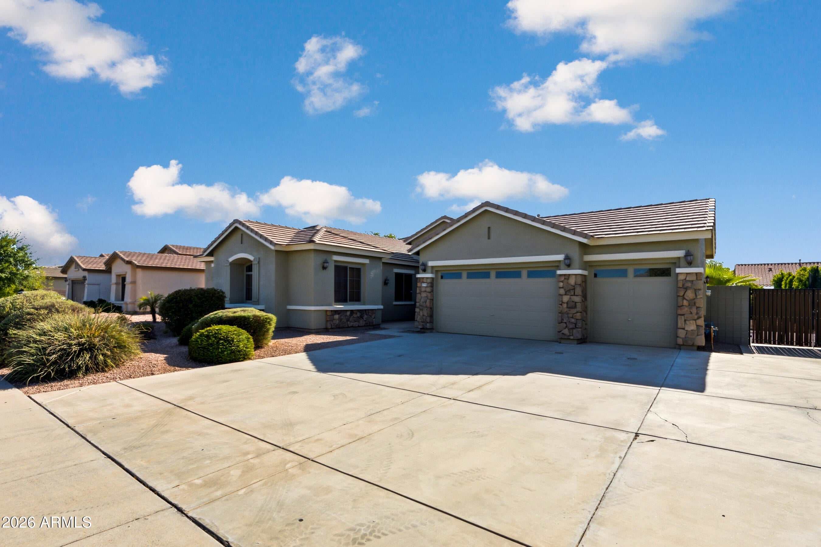 7594 N 85TH Drive