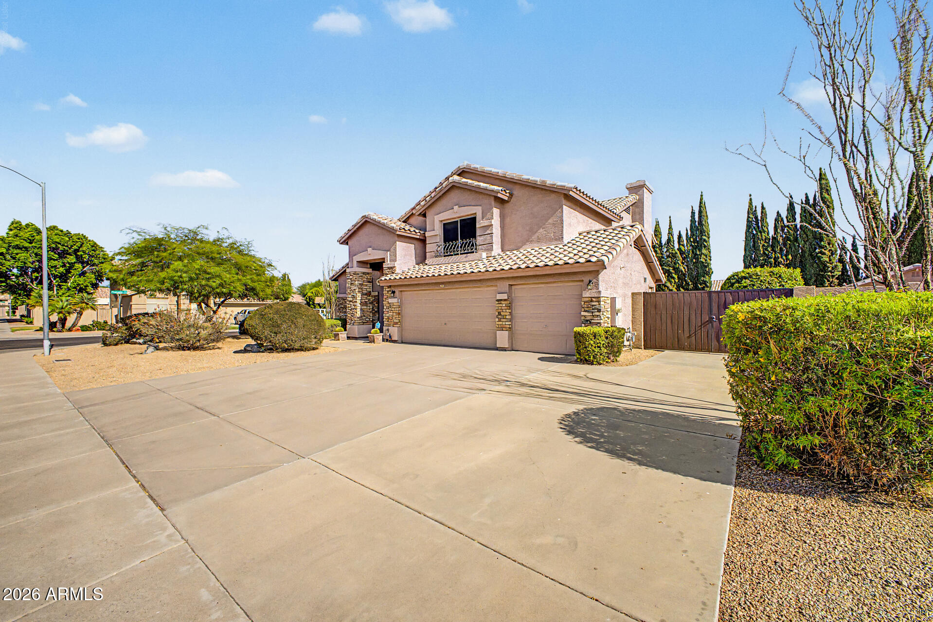 6933 W VILLA HERMOSA --