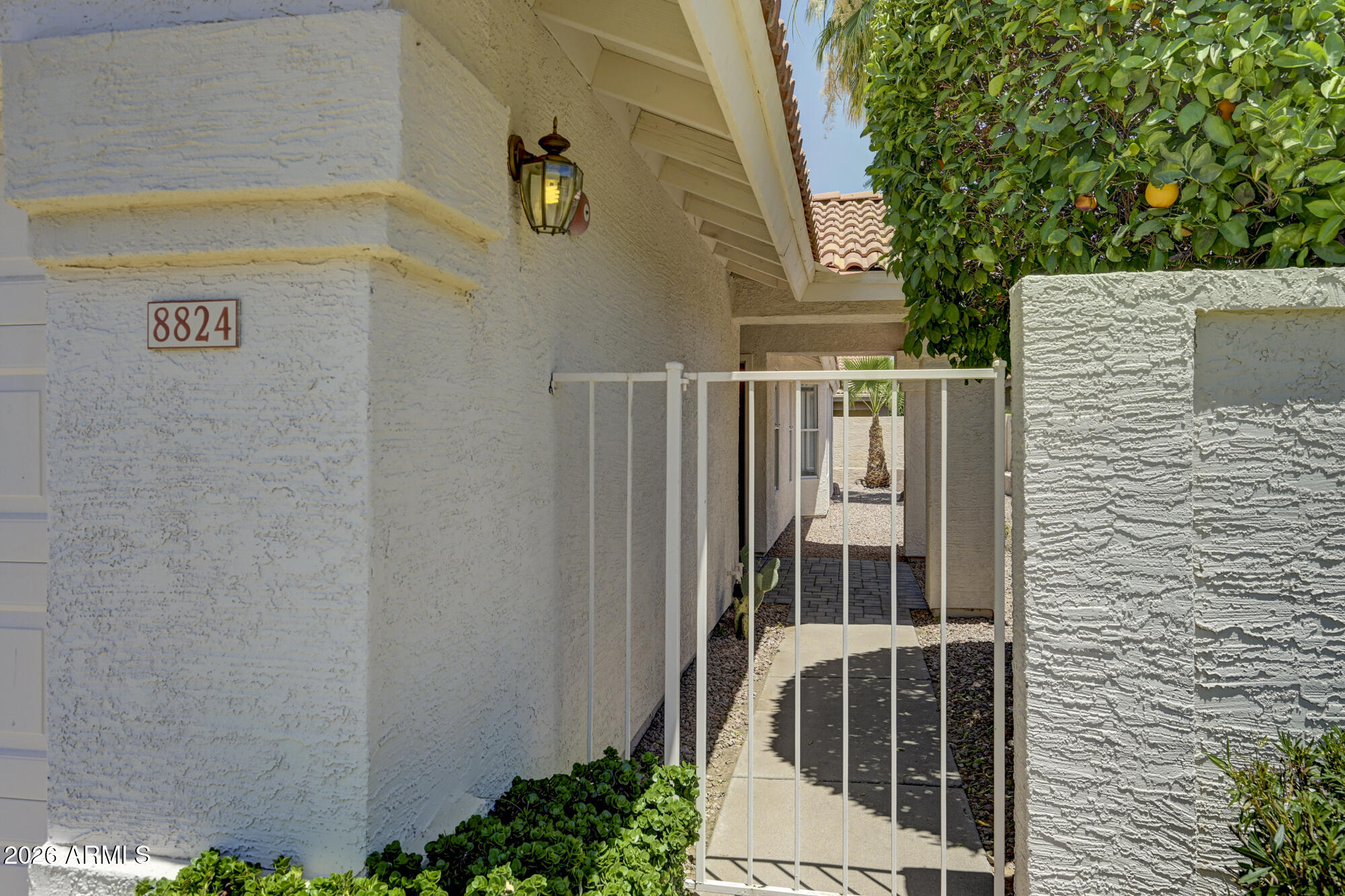 8824 E Riviera Drive