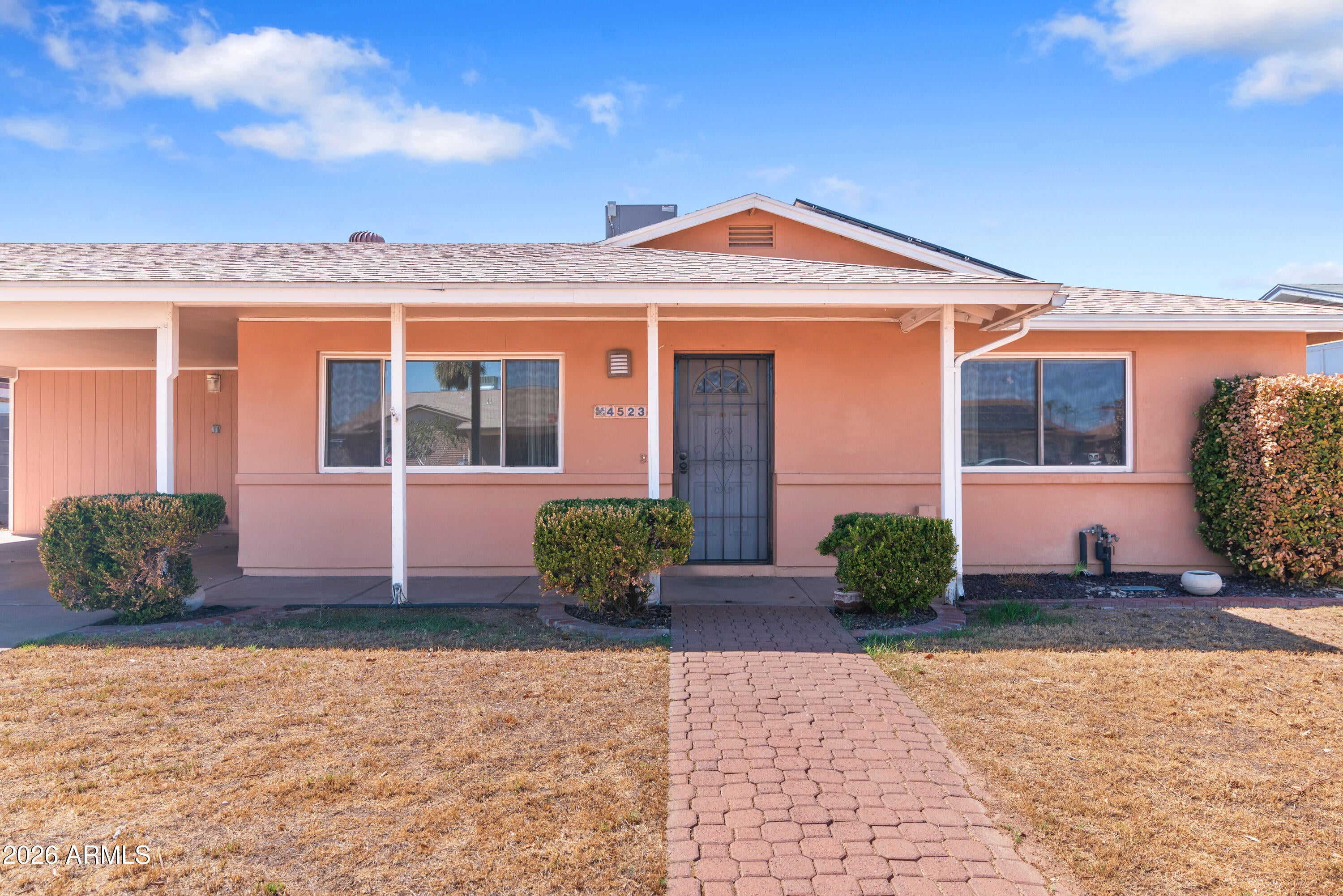 4523 W ALTADENA Avenue