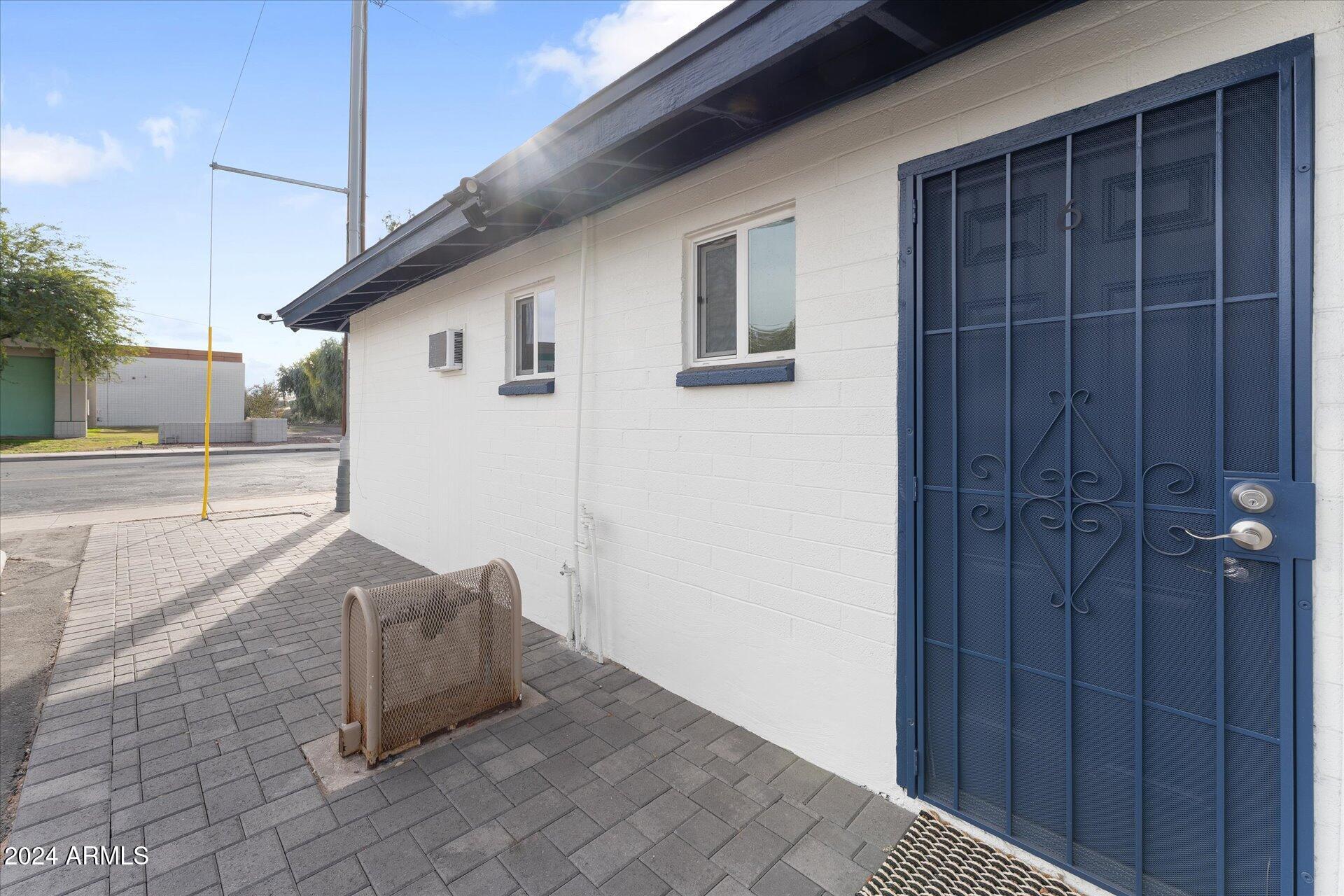 299 S OREGON Street 6