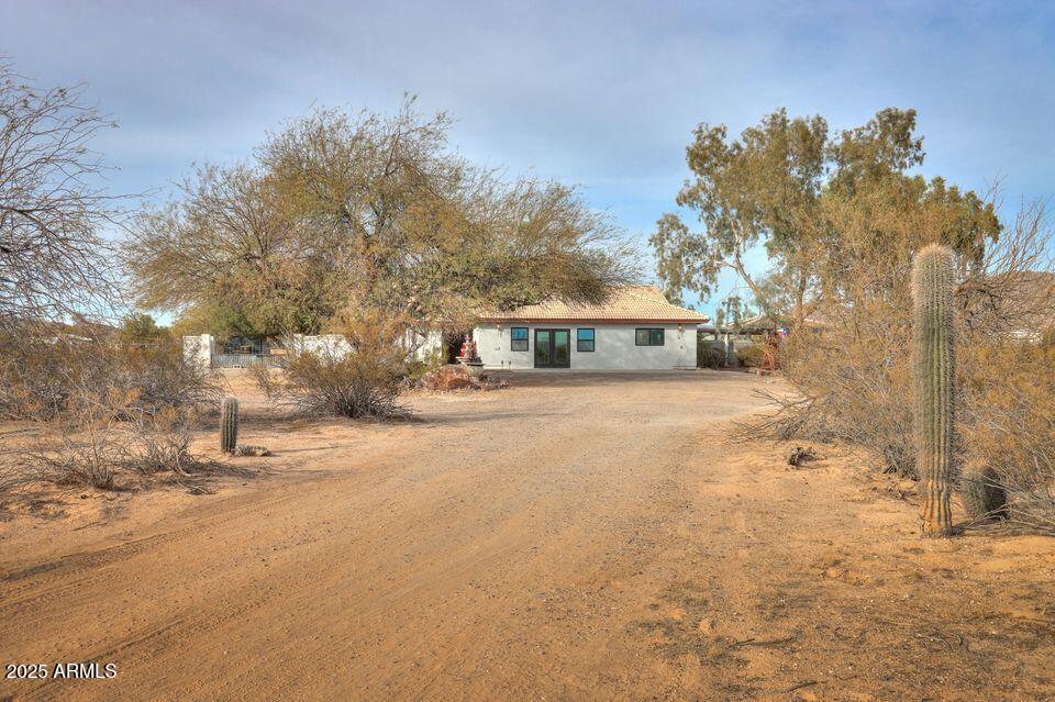 15076 W BELMONT Drive