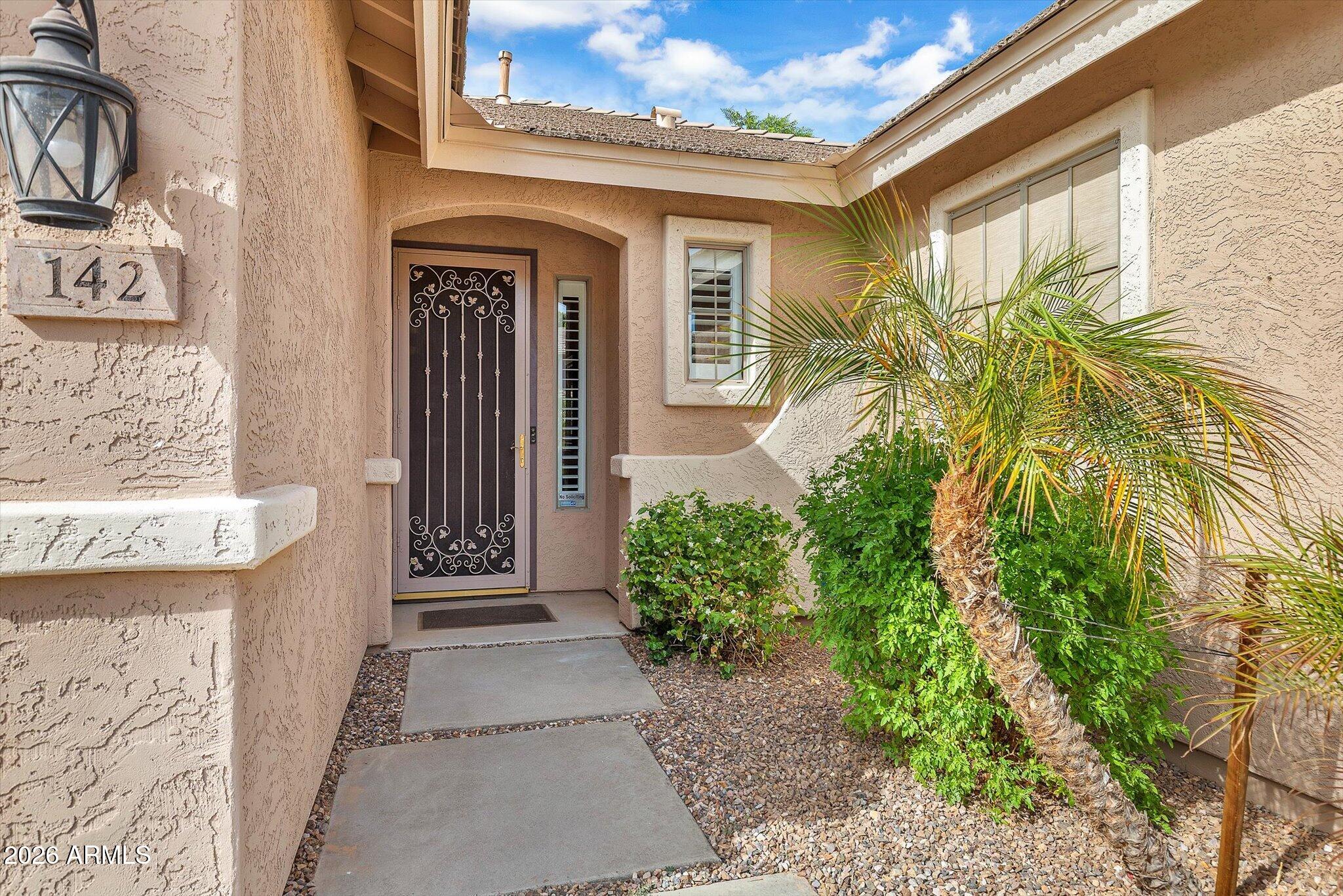 142 W Raven Drive