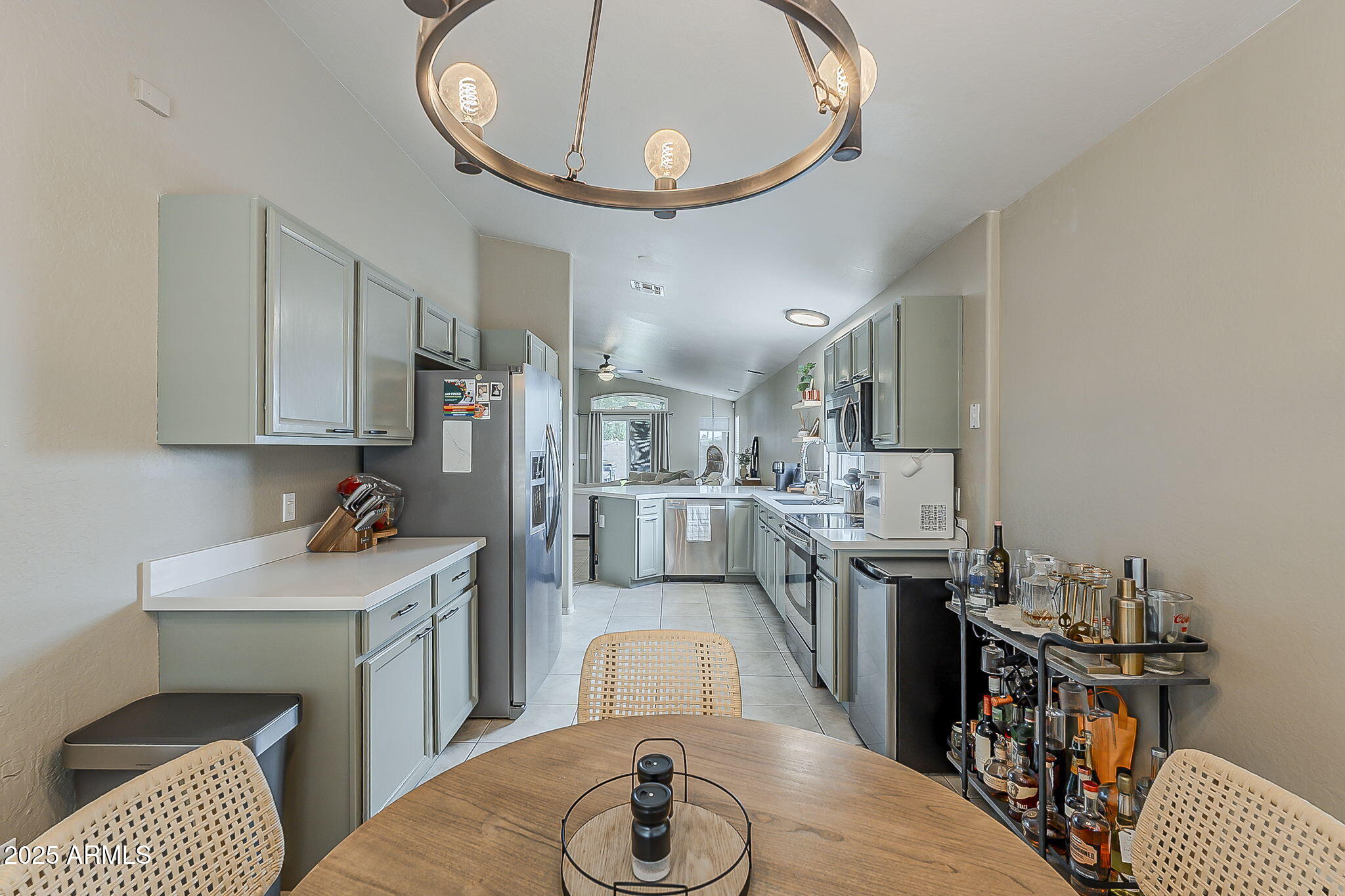 2101 E ROSEMONTE Drive