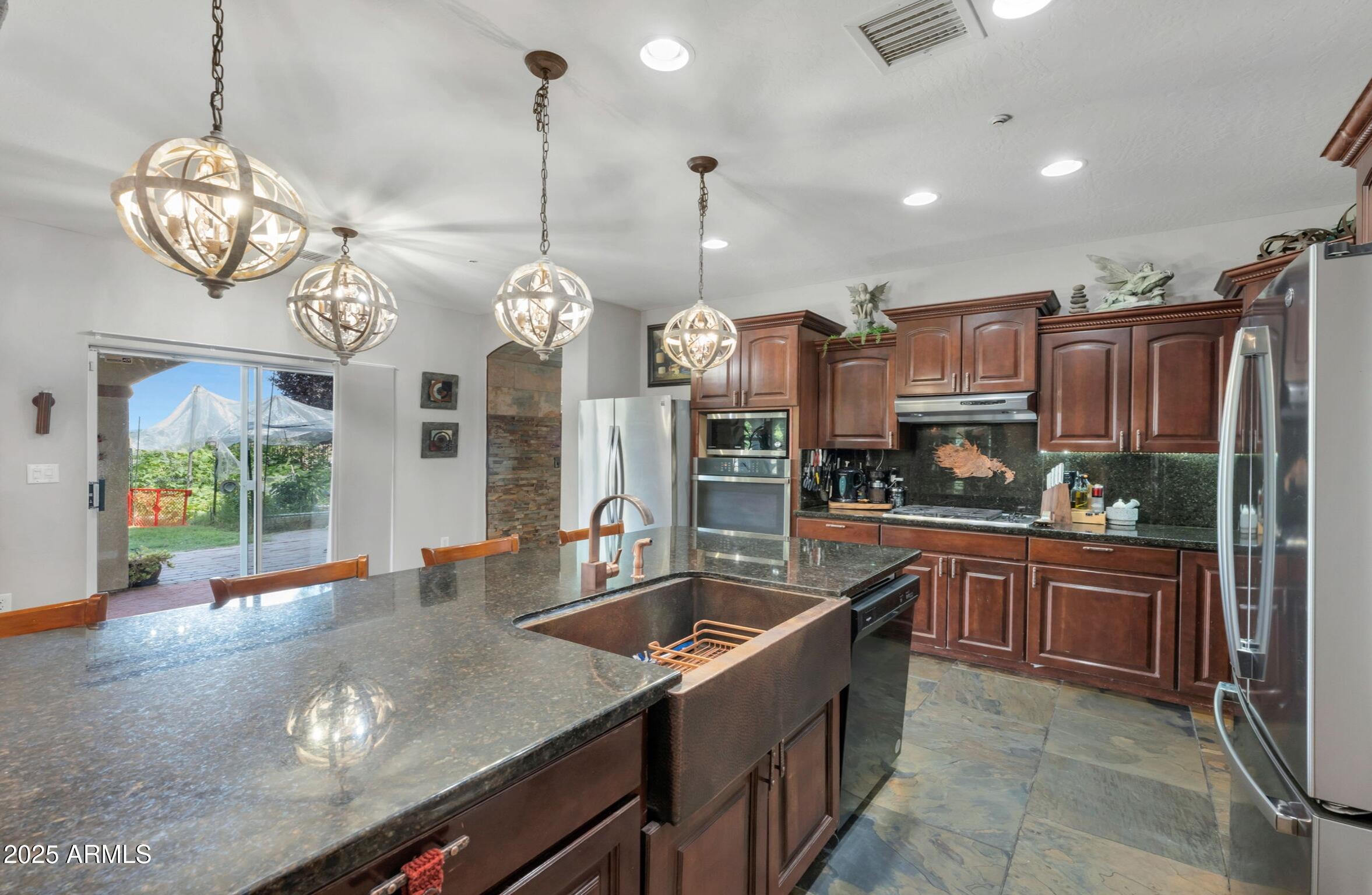 549 MCKINNON RD --