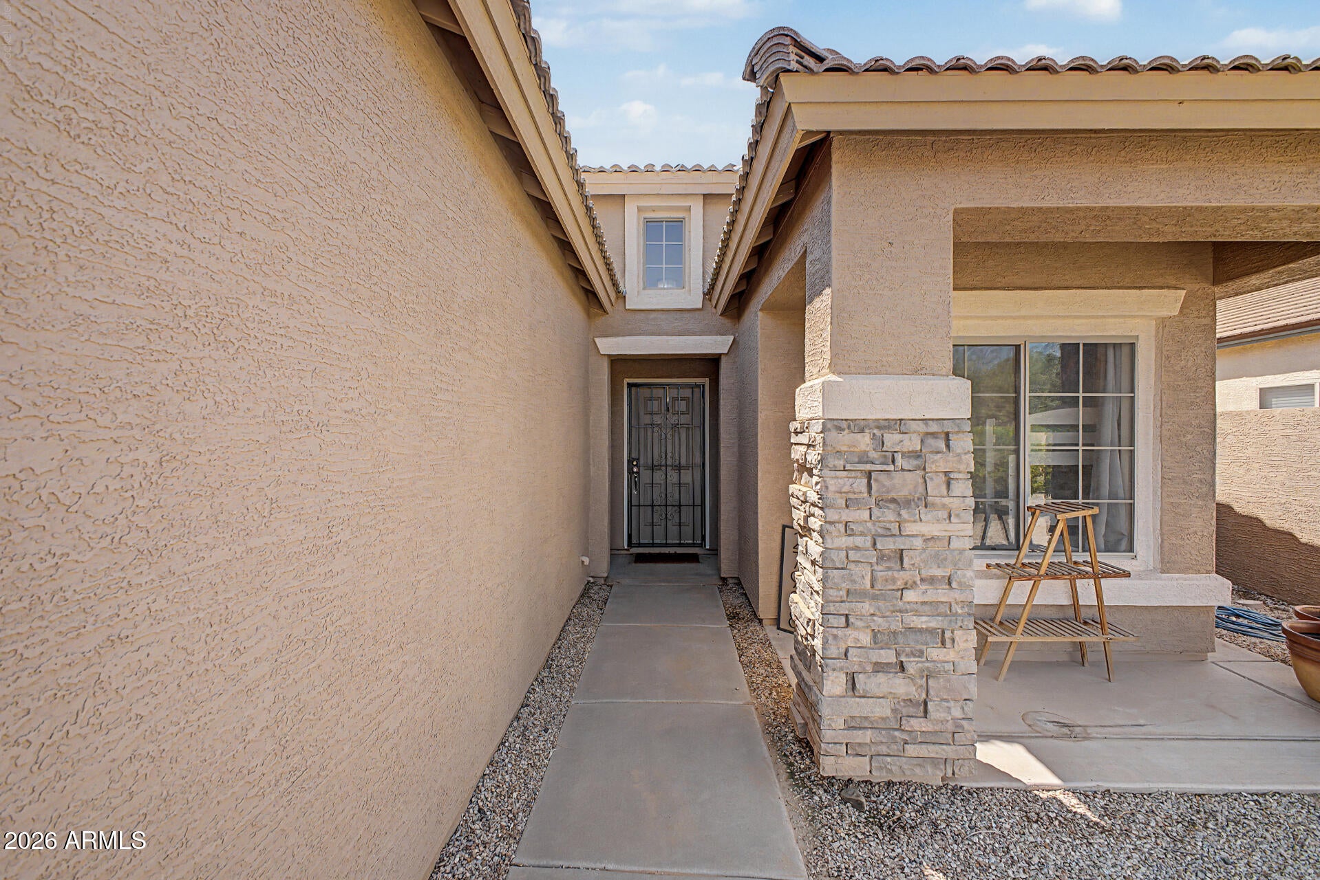 27928 N QUARTZ Drive