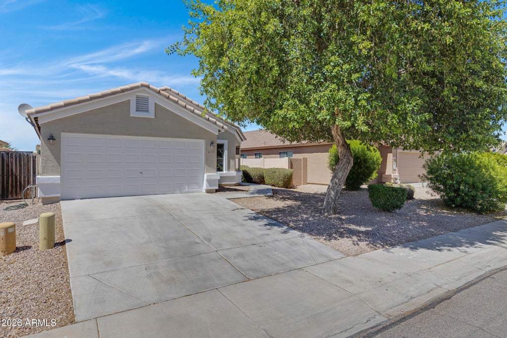 Photo of 3770 W Yellow Peak Drive, San Tan Valley, AZ 85144 (MLS # 7094613)