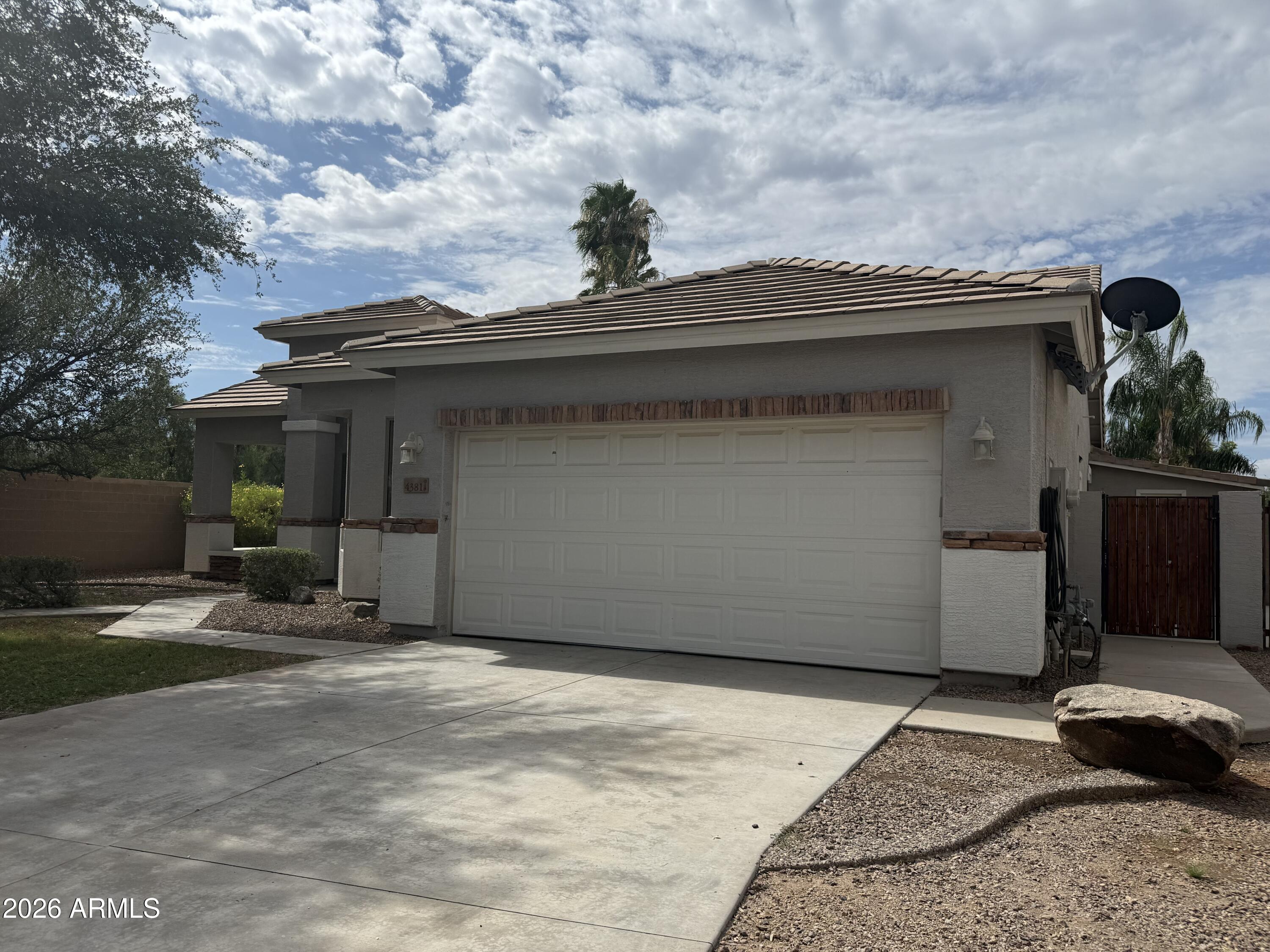 4381 E SUNDANCE Court