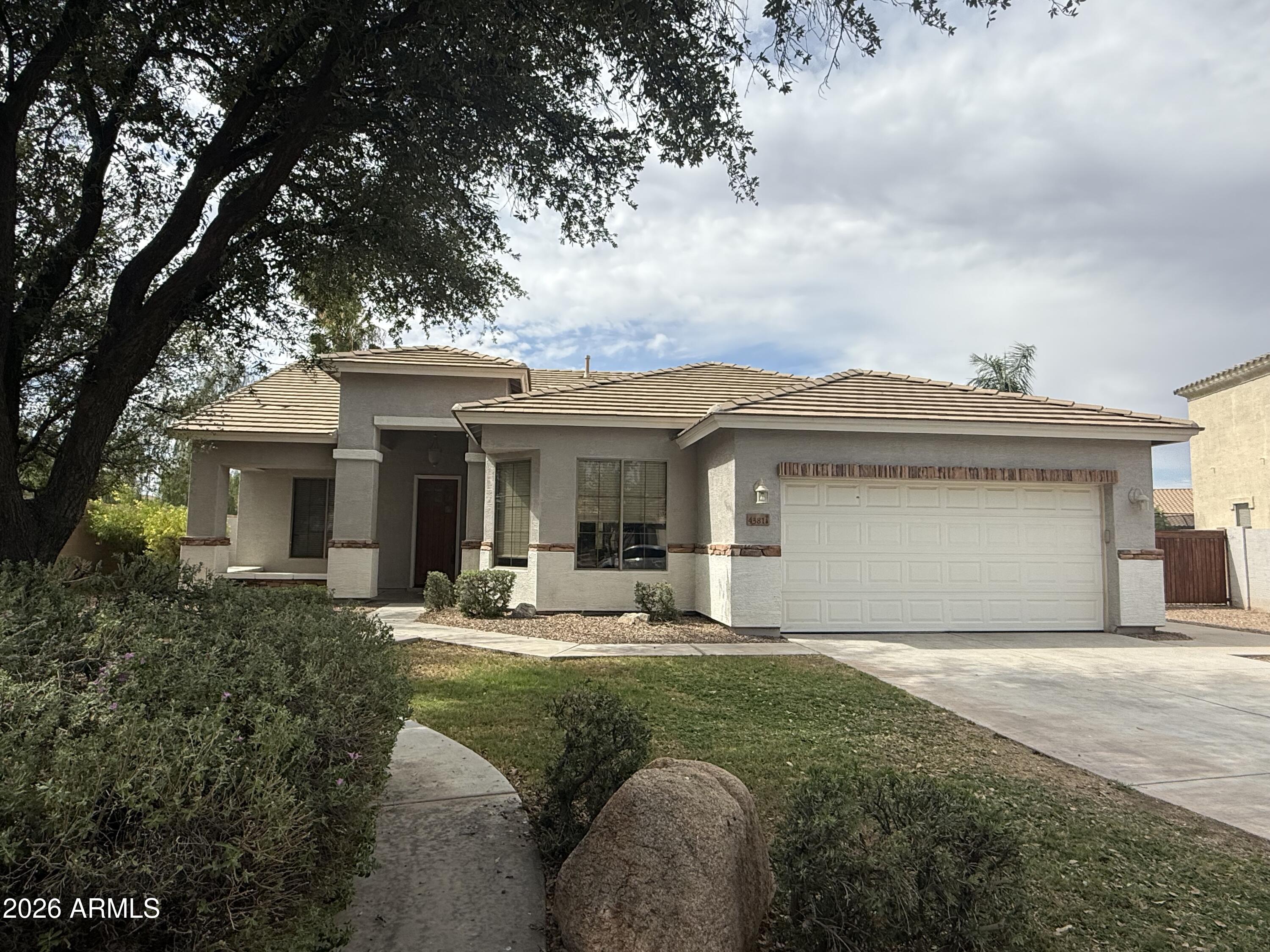4381 E SUNDANCE Court