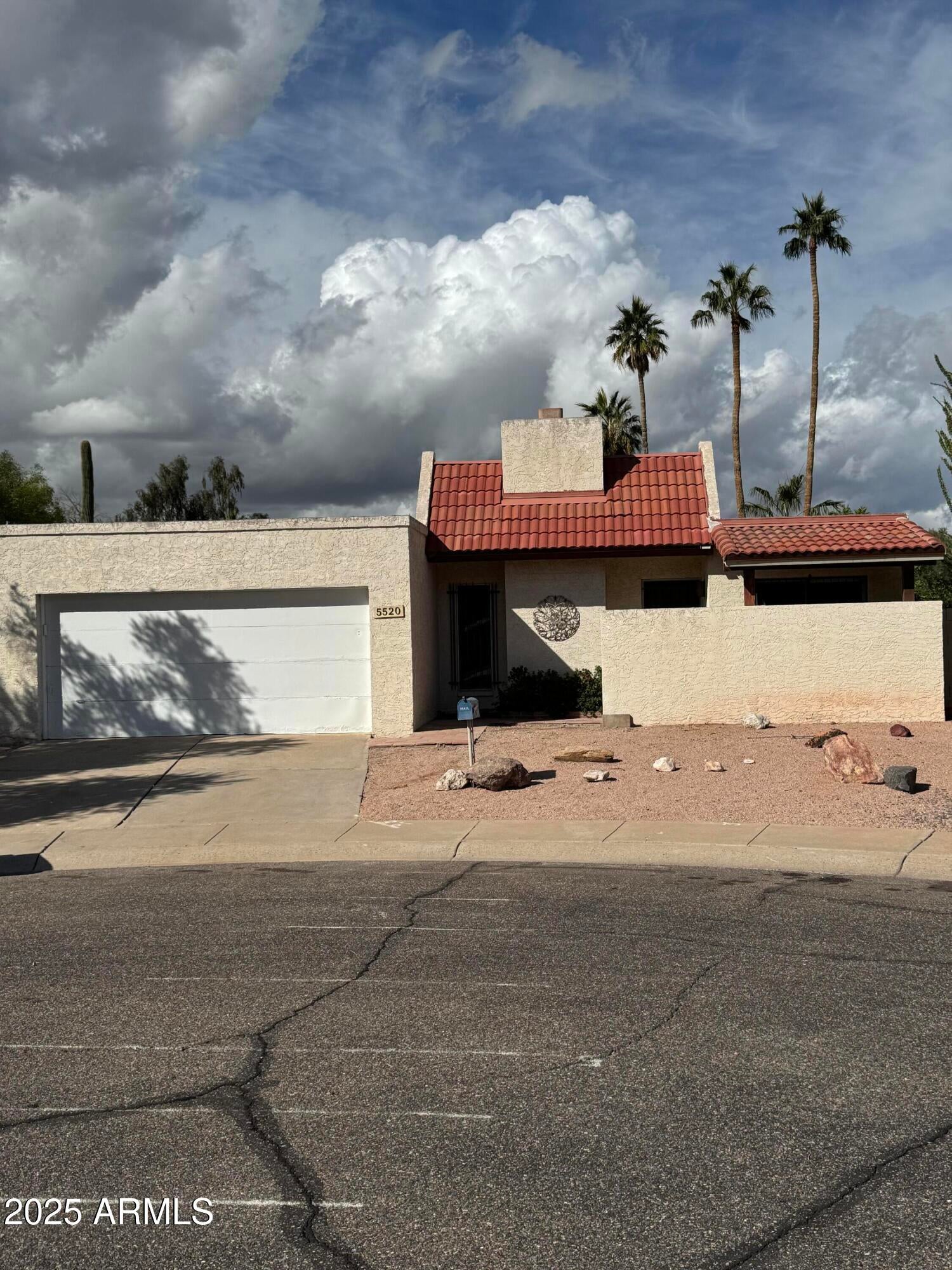 5520 N 77th Place