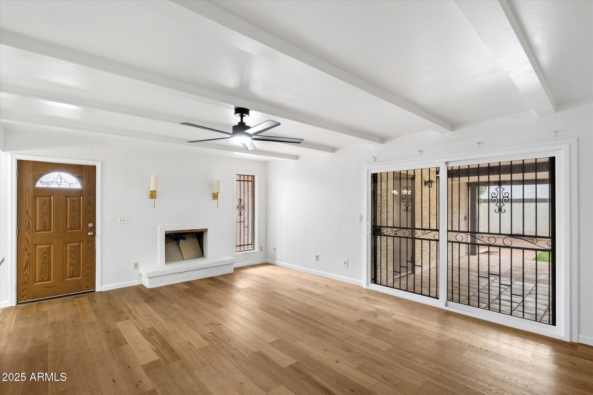 5520 N 77th Place